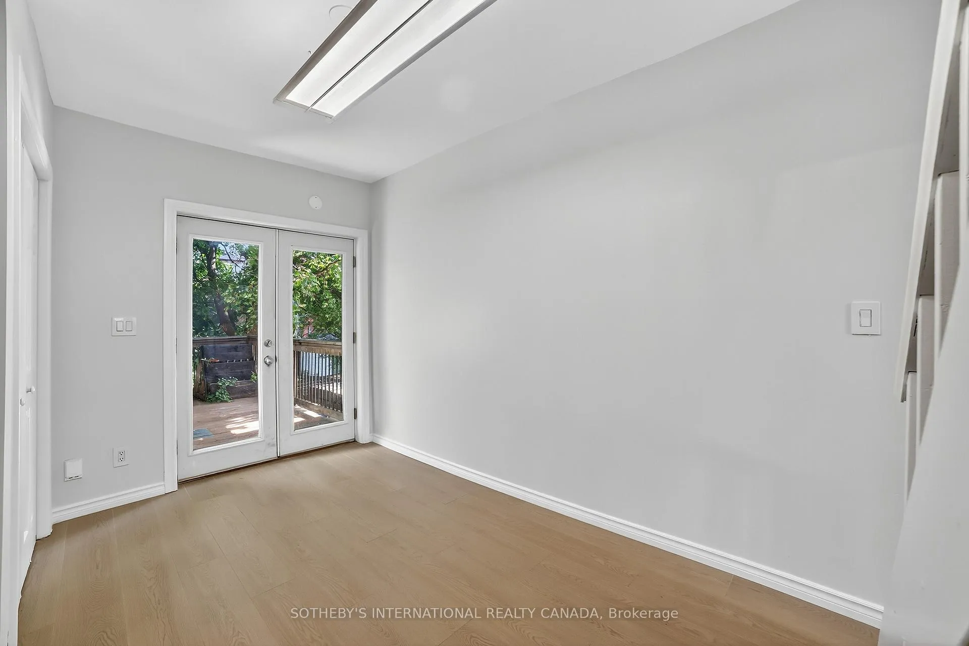 Photo 22 of 97 Garfield Avenue S, Hamilton, Stipley — HOMEH