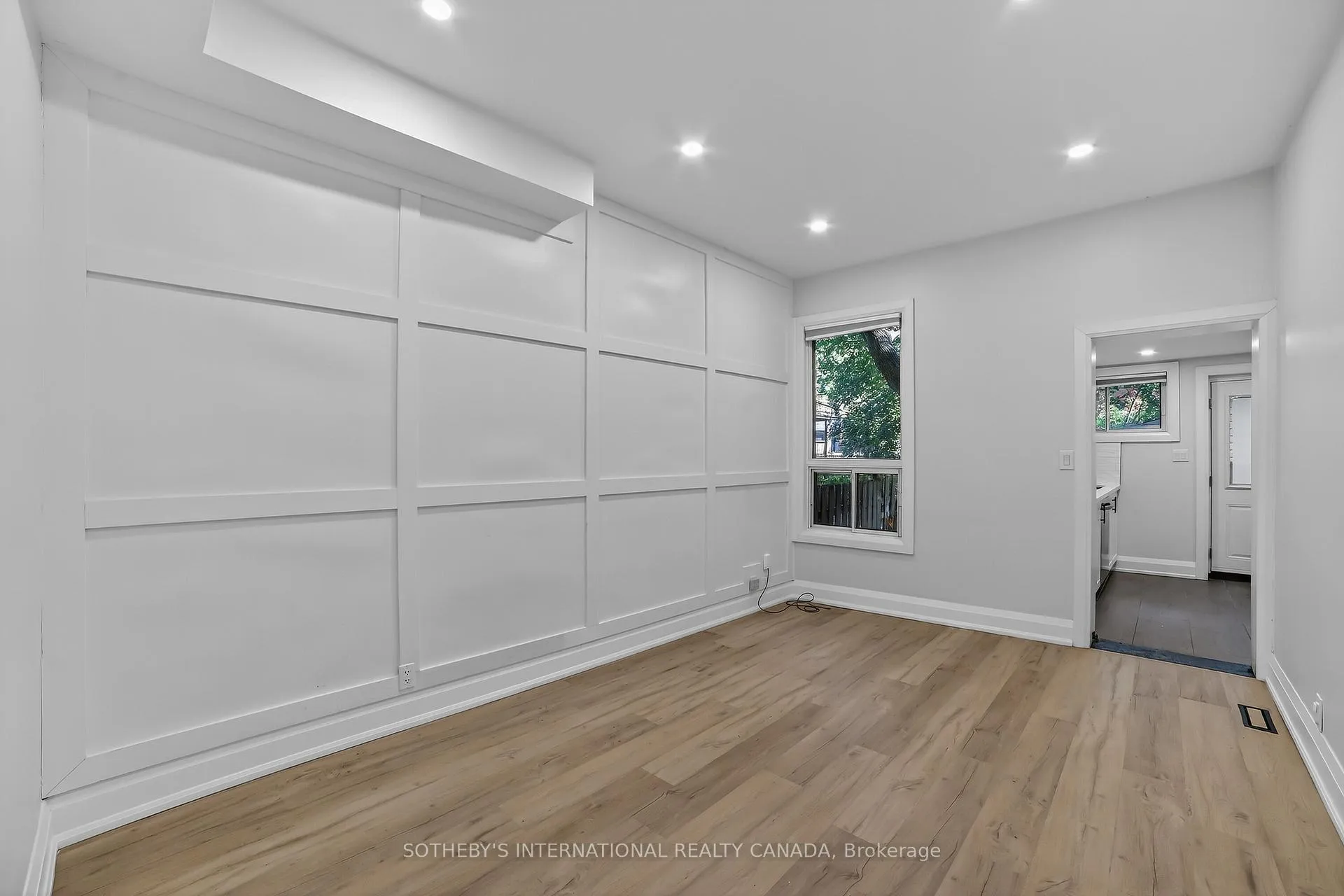 Photo 28 of 97 Garfield Avenue S, Hamilton, Stipley — HOMEH