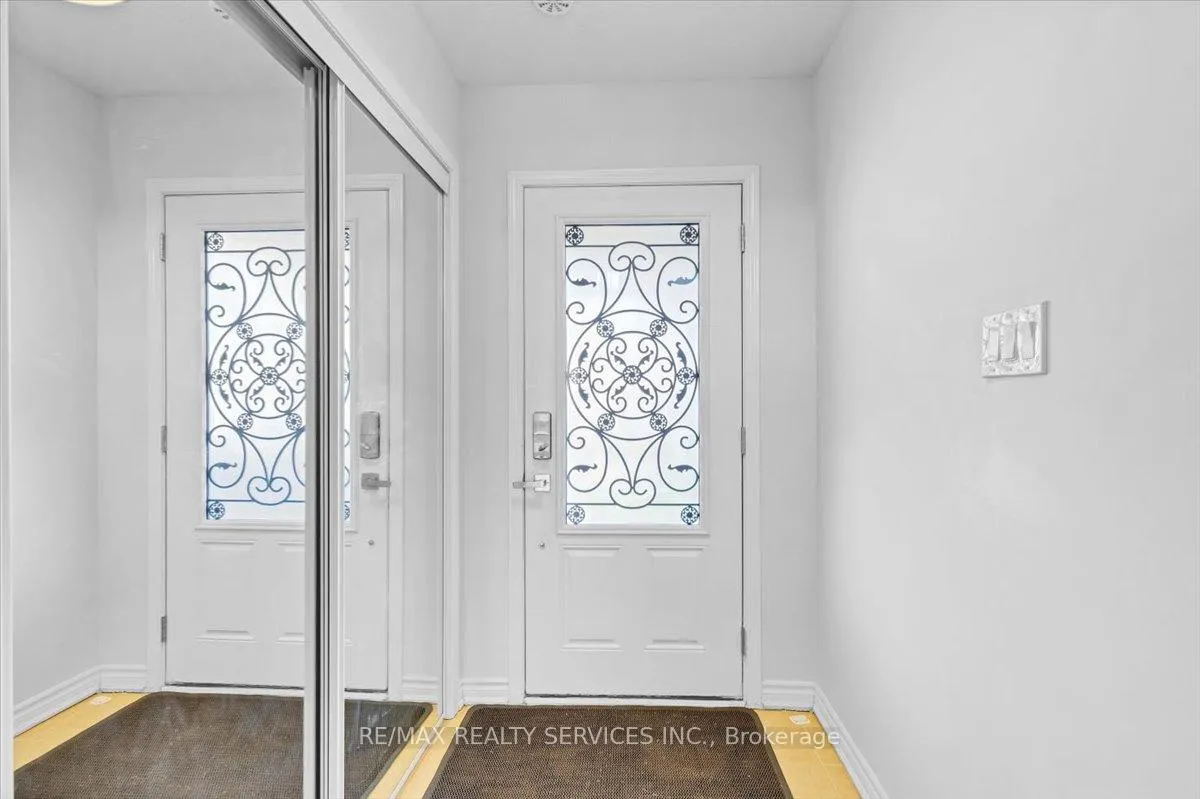 Photo 7 of 84 Bannister Crescent, Brampton, Northwest Brampton — HOMEH