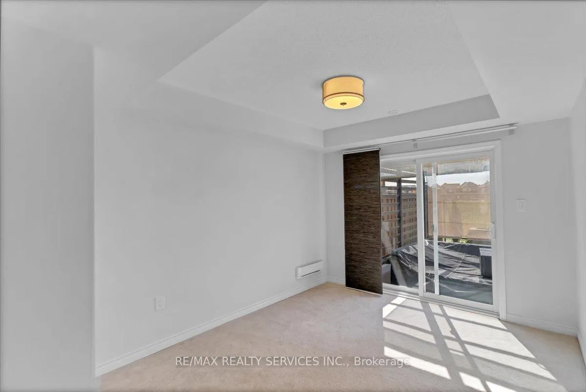 Photo 10 of 84 Bannister Crescent, Brampton, Northwest Brampton — HOMEH