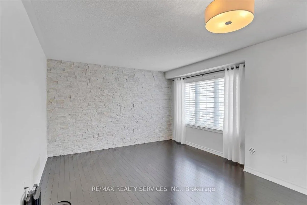 Photo 20 of 84 Bannister Crescent, Brampton, Northwest Brampton — HOMEH
