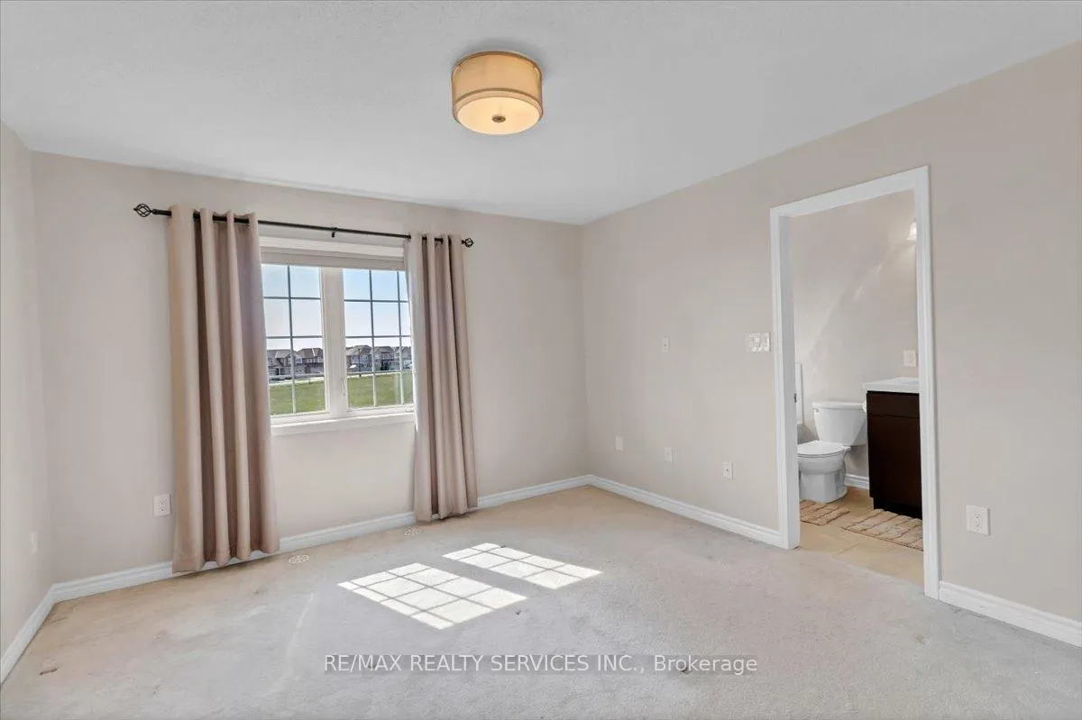 Photo 22 of 84 Bannister Crescent, Brampton, Northwest Brampton — HOMEH