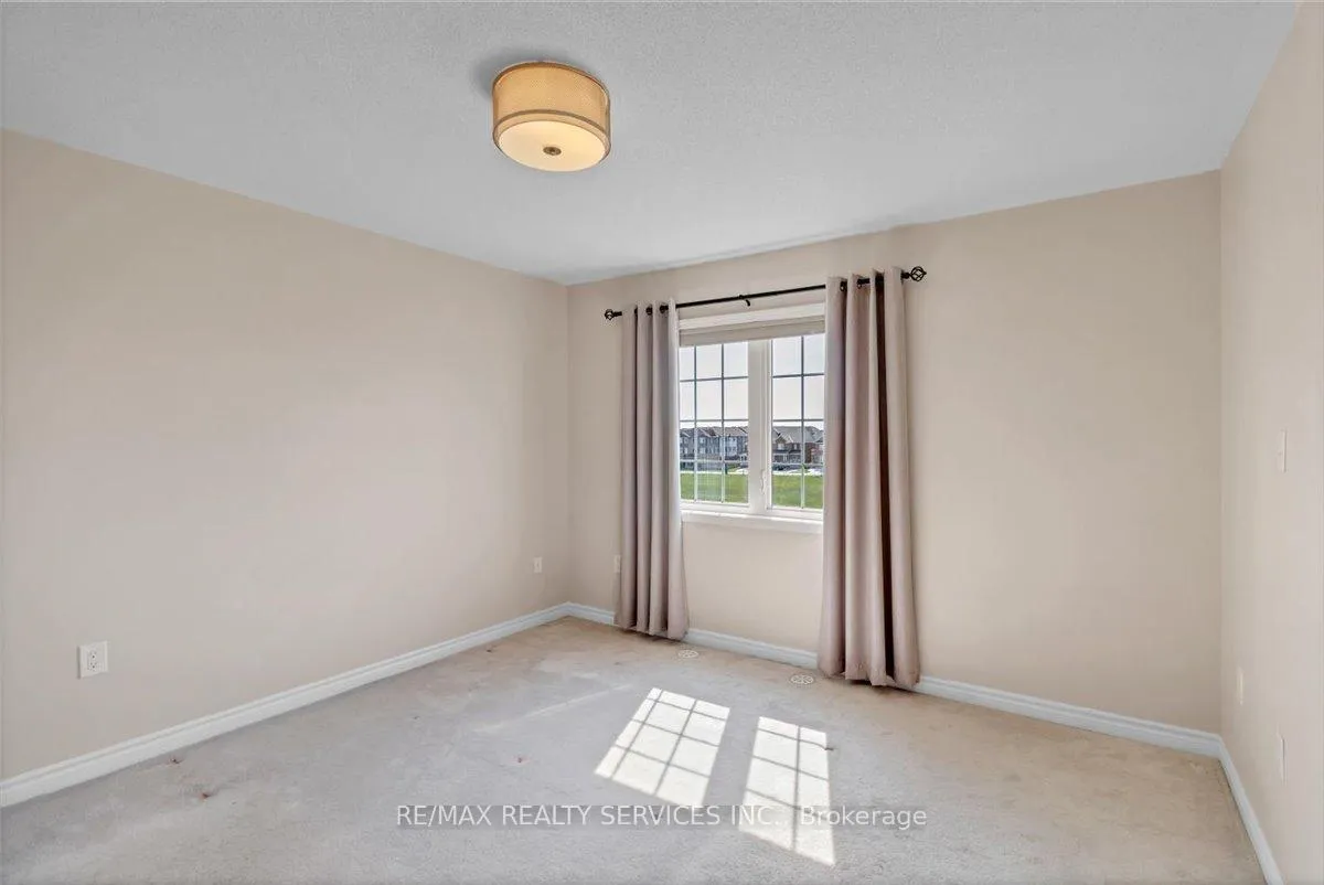 Photo 23 of 84 Bannister Crescent, Brampton, Northwest Brampton — HOMEH