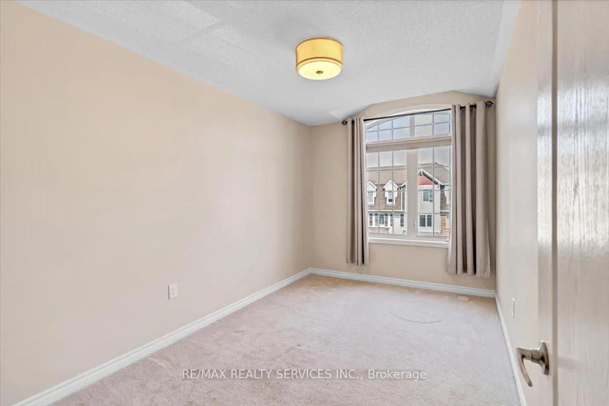 Photo 27 of 84 Bannister Crescent, Brampton, Northwest Brampton — HOMEH