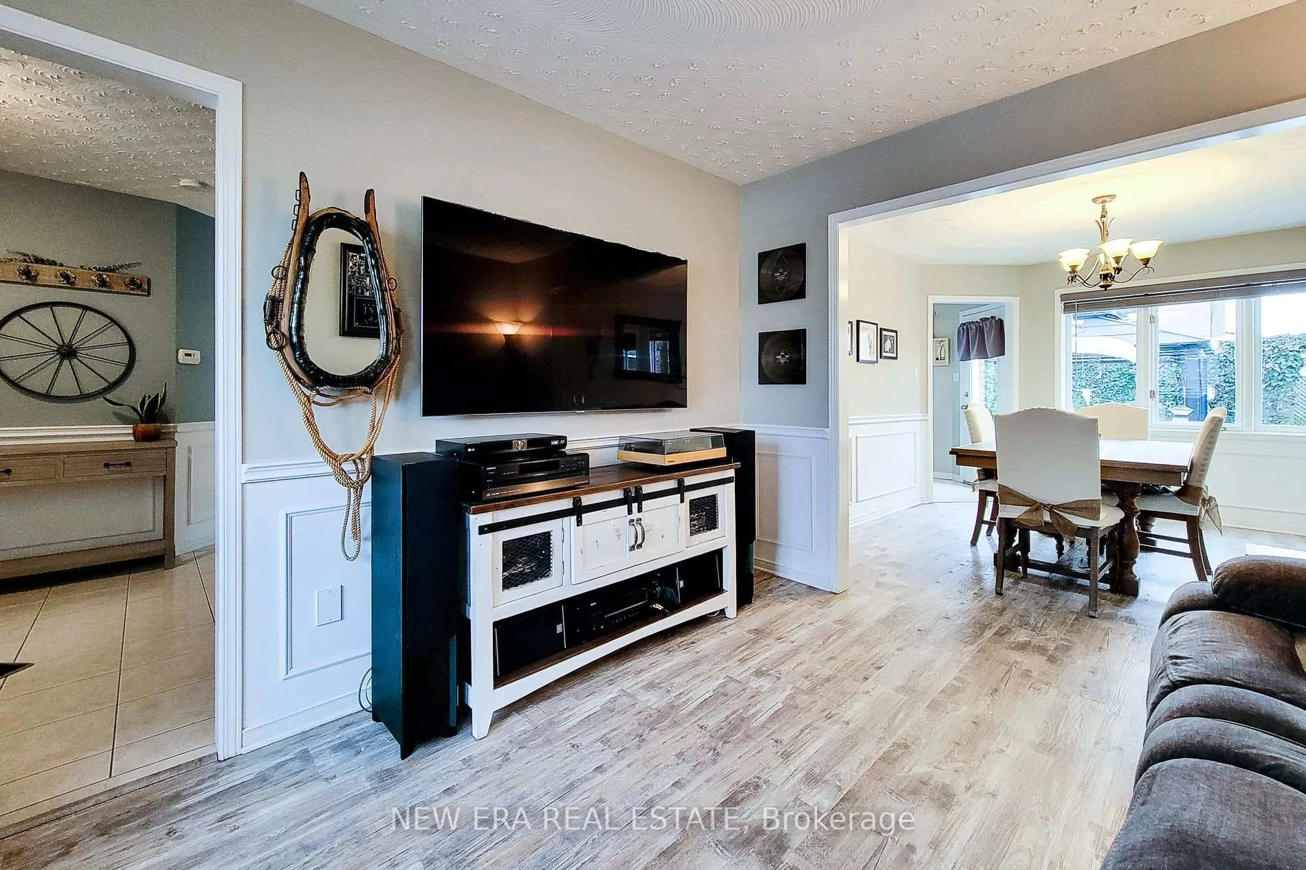 Photo 17 of 146 Locheed Drive, Hamilton, Lisgar — HOMEH