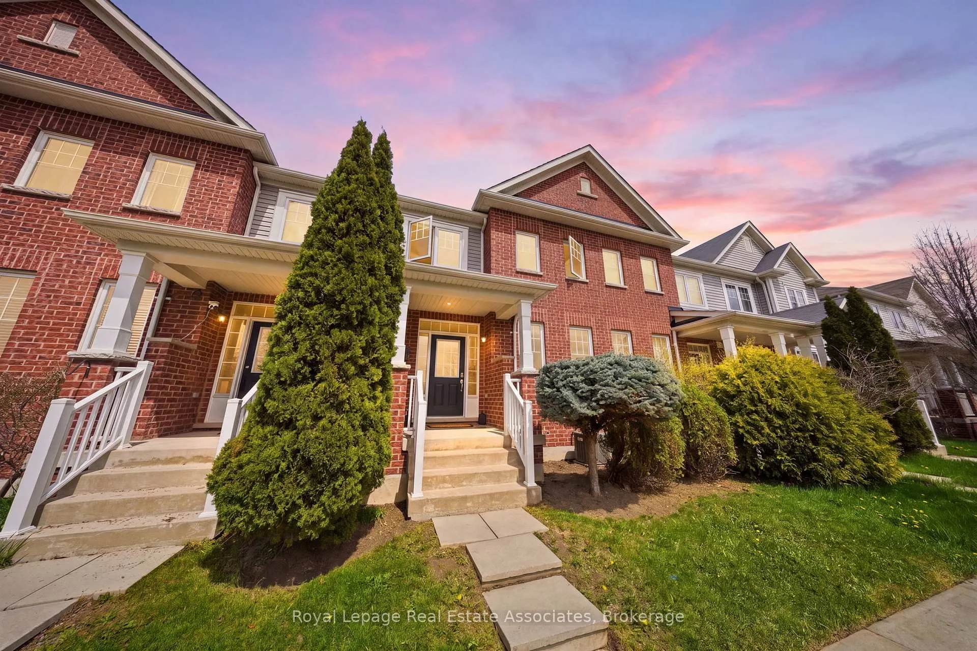 Photo 1 of 228 Brookhill Boulevard, Clarington, Bowmanville — HOMEH