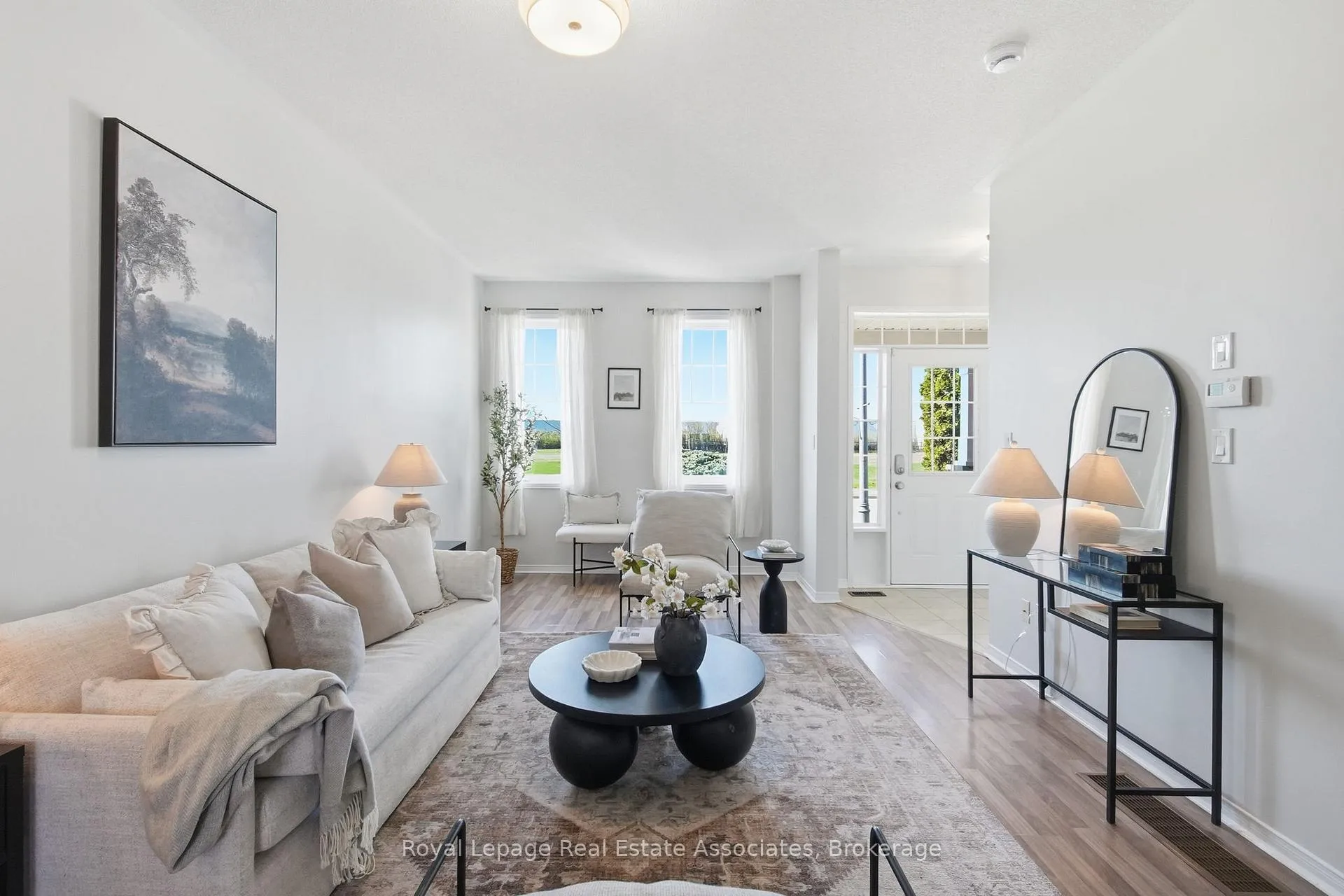 Photo 8 of 228 Brookhill Boulevard, Clarington, Bowmanville — HOMEH