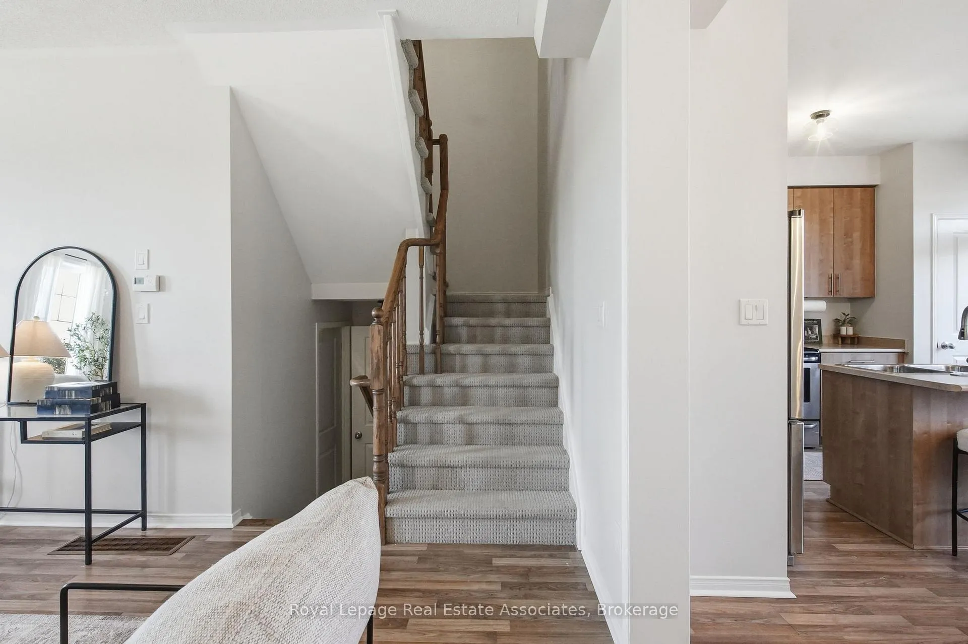 Photo 15 of 228 Brookhill Boulevard, Clarington, Bowmanville — HOMEH