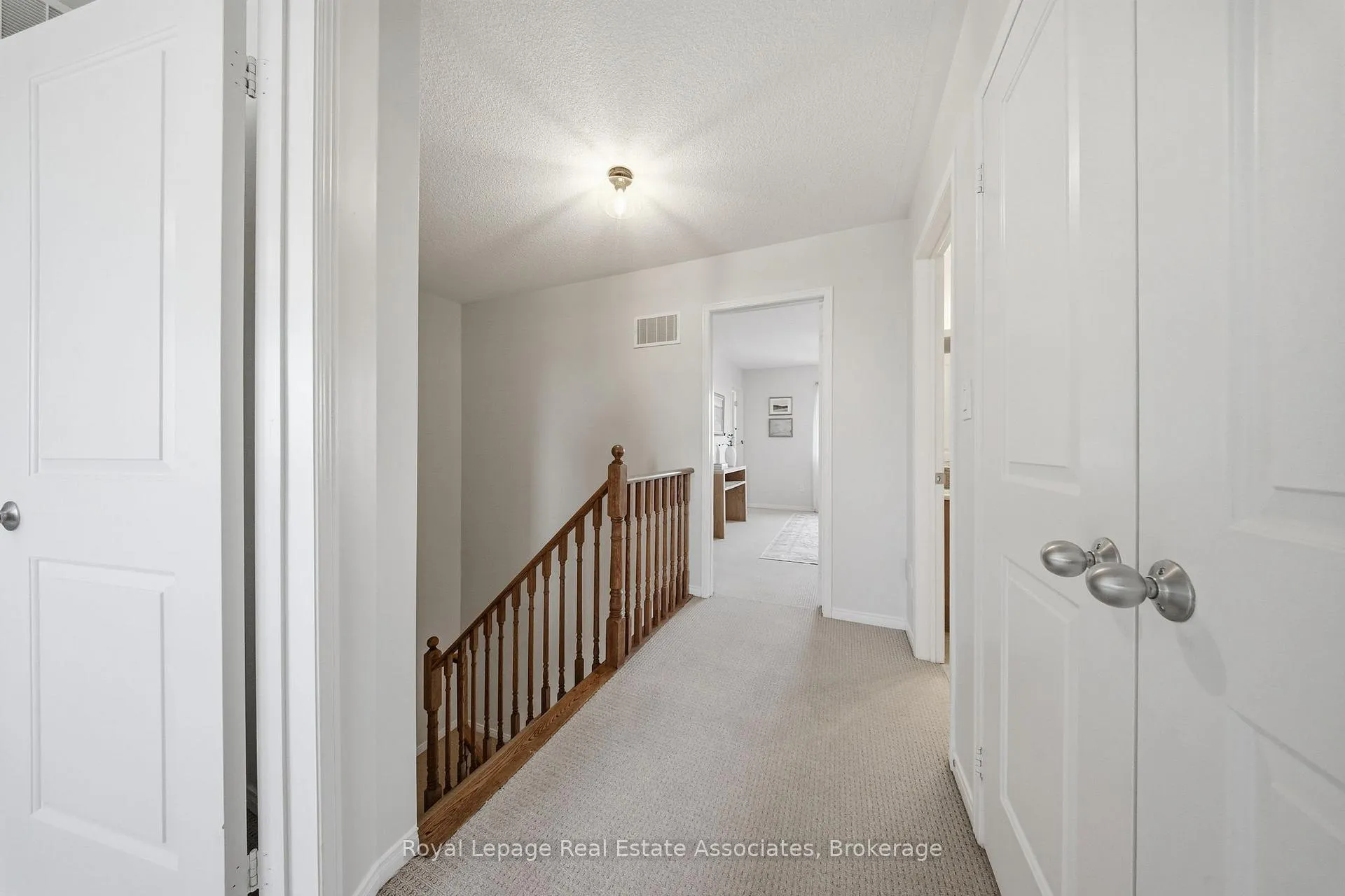 Photo 16 of 228 Brookhill Boulevard, Clarington, Bowmanville — HOMEH