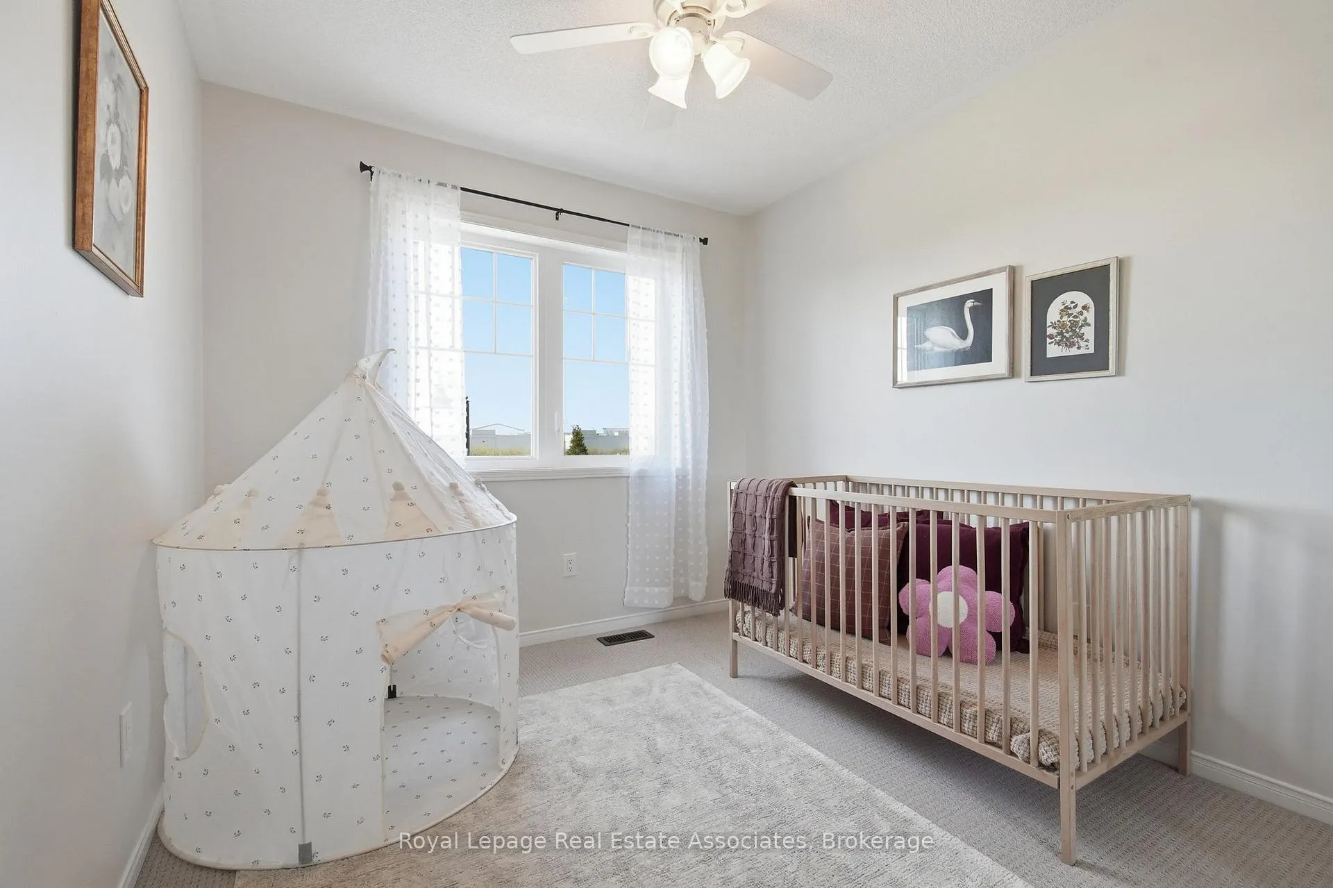 Photo 22 of 228 Brookhill Boulevard, Clarington, Bowmanville — HOMEH