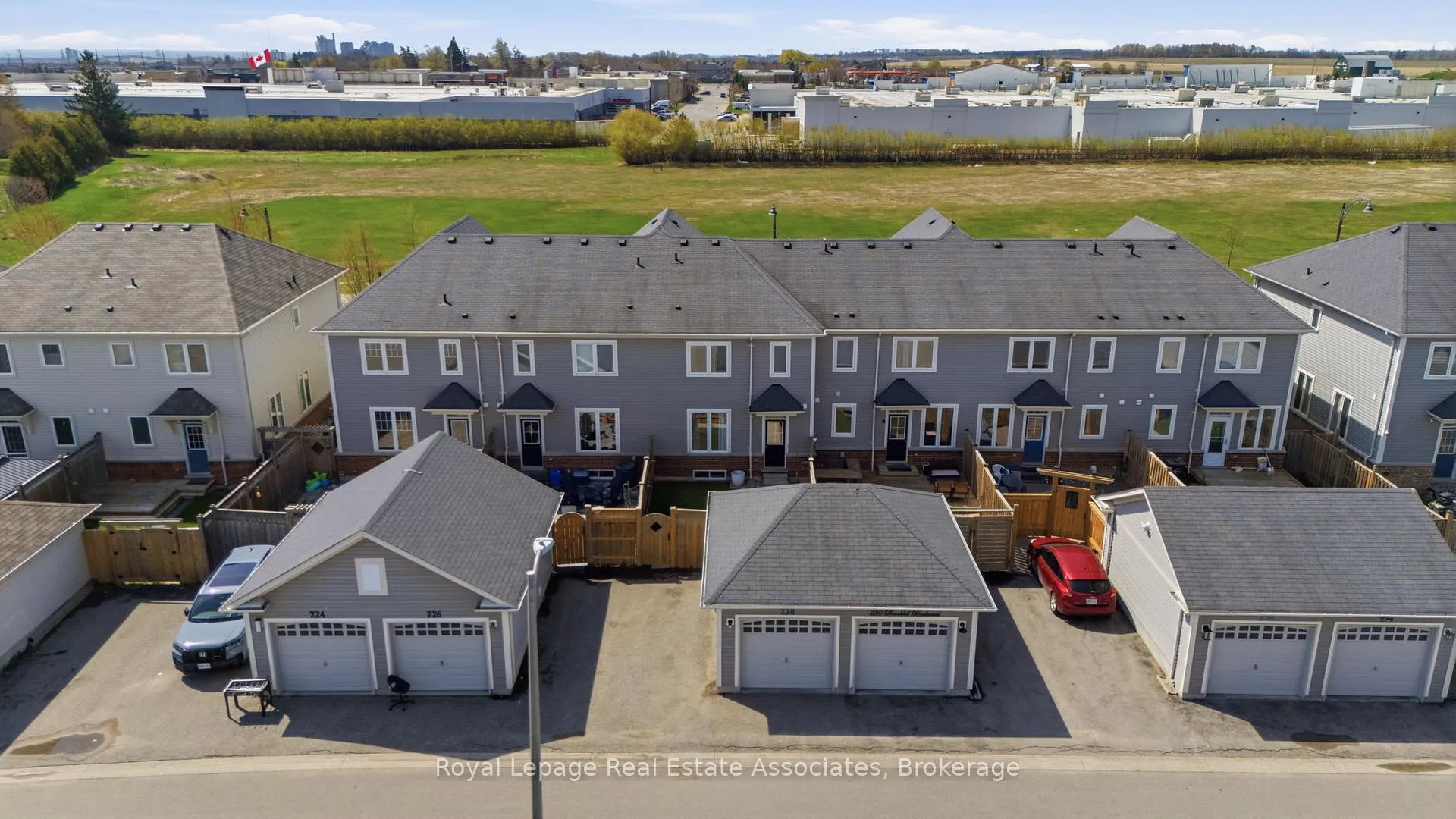 Photo 32 of 228 Brookhill Boulevard, Clarington, Bowmanville — HOMEH