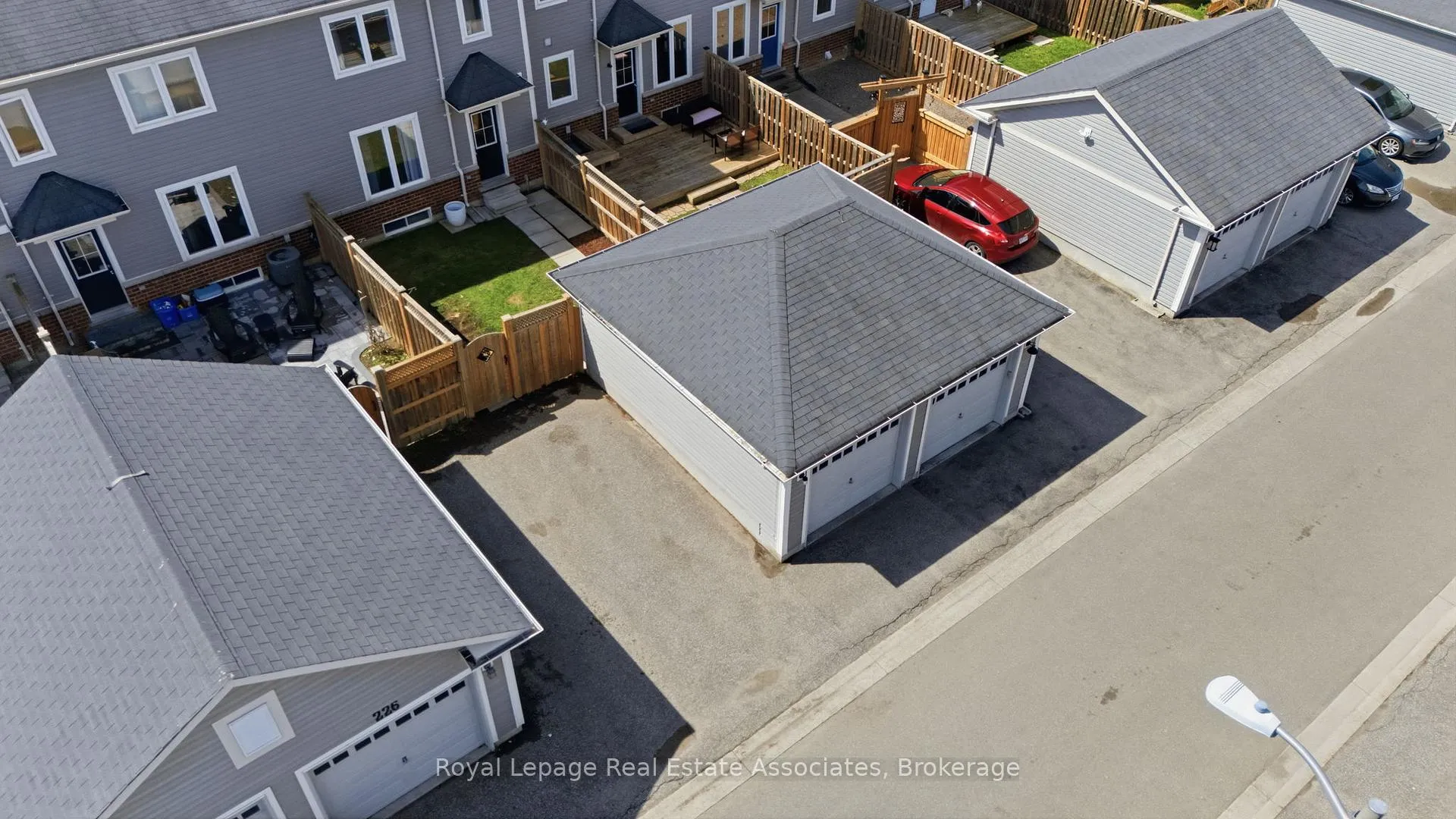 Photo 33 of 228 Brookhill Boulevard, Clarington, Bowmanville — HOMEH