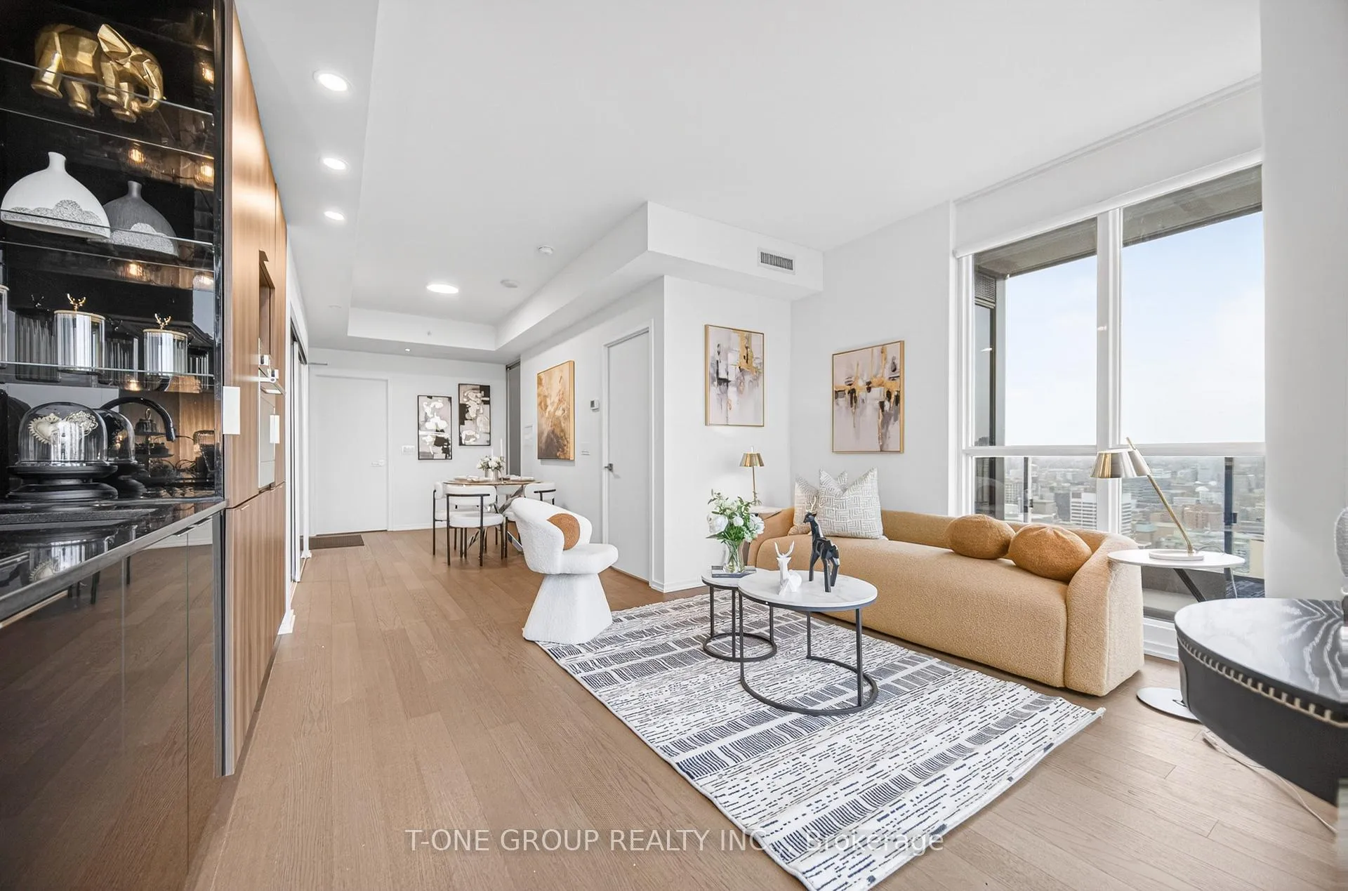 Photo 2 of Unit 4903, 70 Temperance Street, Toronto, Bay Street Corridor — HOMEH