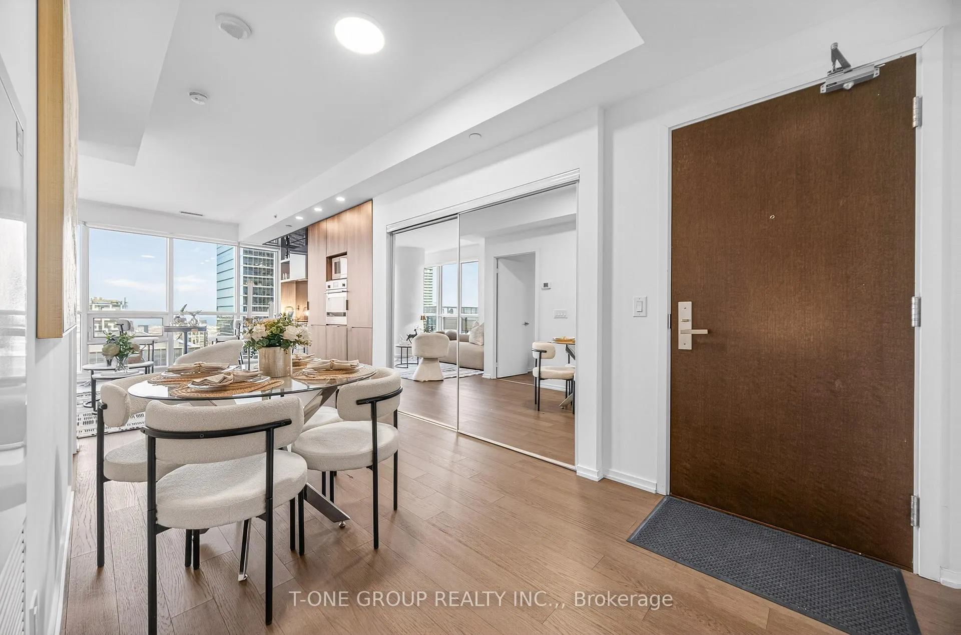 Photo 10 of Unit 4903, 70 Temperance Street, Toronto, Bay Street Corridor — HOMEH