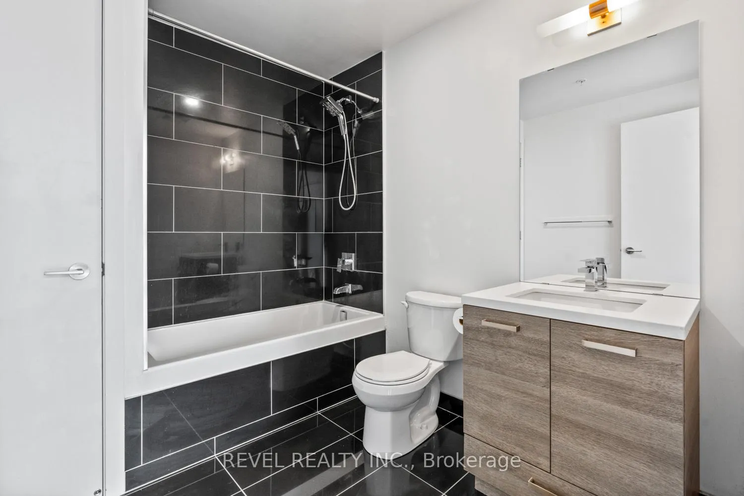 Photo 15 of Unit Ph20, 39 Brant Street, Toronto, Waterfront Communities — HOMEH