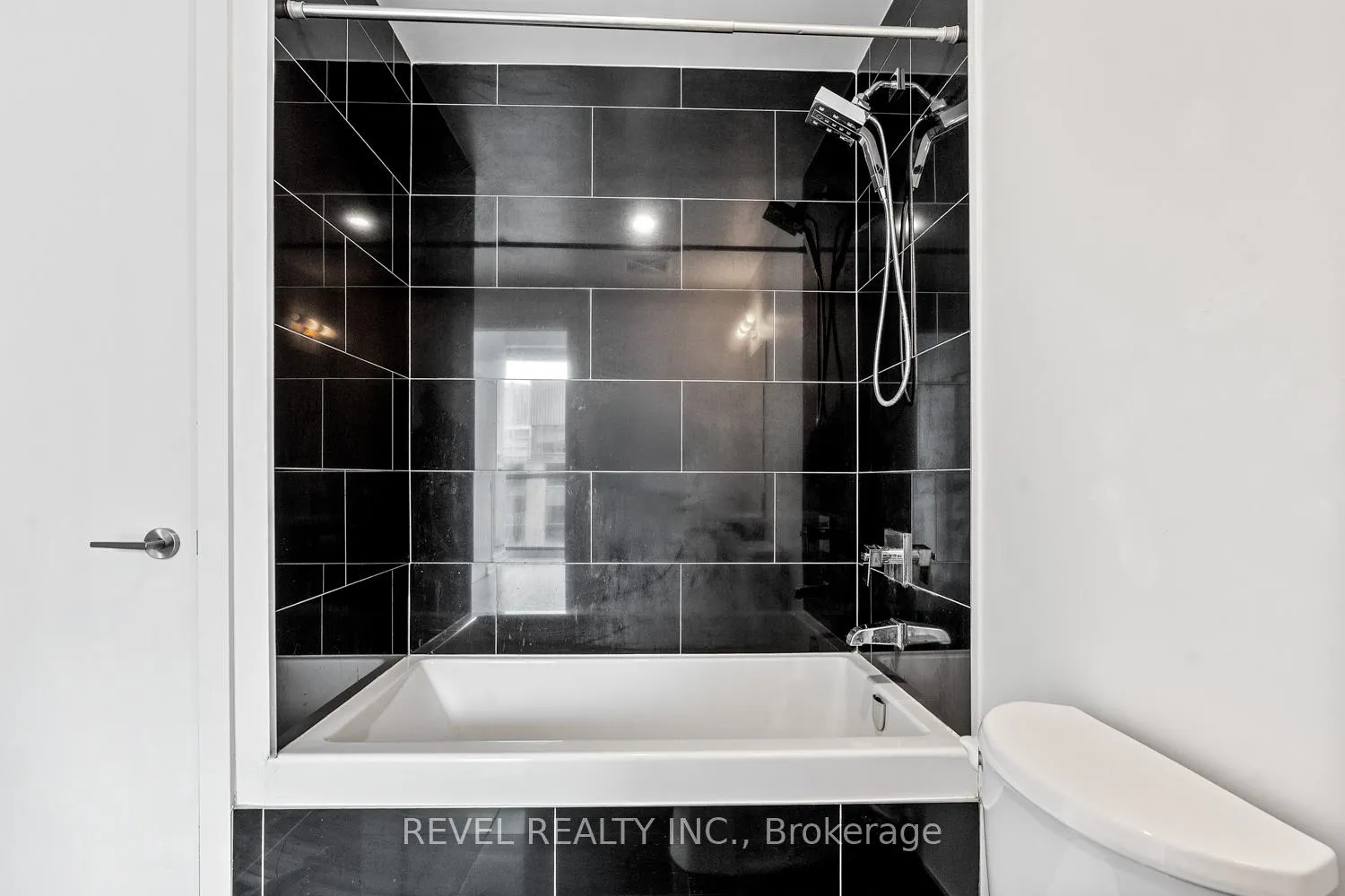 Photo 16 of Unit Ph20, 39 Brant Street, Toronto, Waterfront Communities — HOMEH