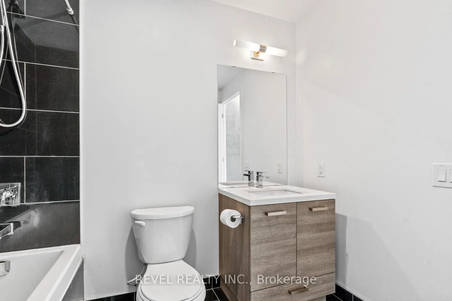 Photo 17 of Unit Ph20, 39 Brant Street, Toronto, Waterfront Communities — HOMEH