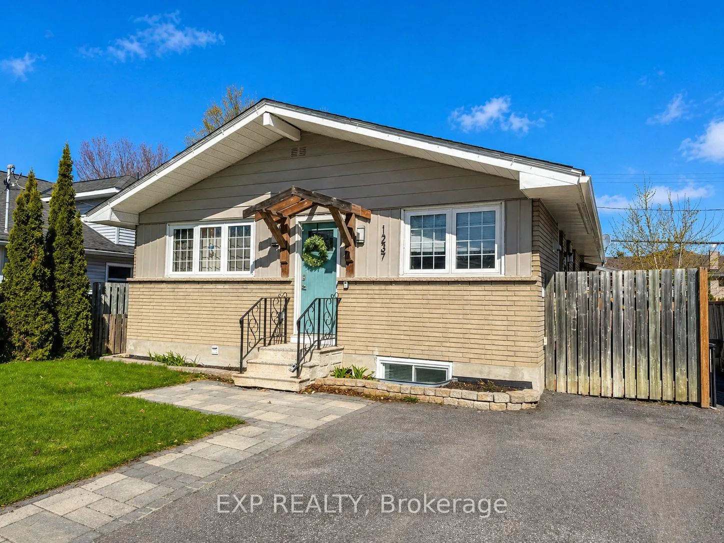 Photo 1 of 1237 Vancouver Avenue, Ottawa, Ellwood — HOMEH