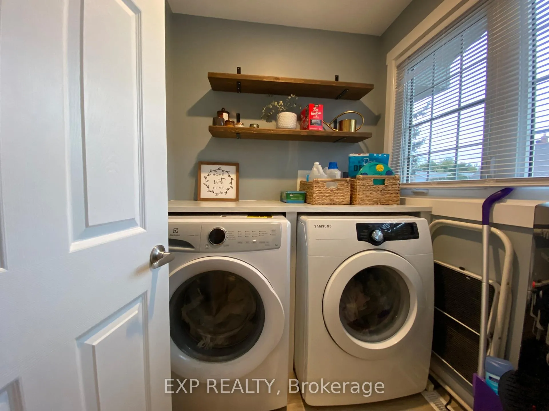 Photo 6 of 1237 Vancouver Avenue, Ottawa, Ellwood — HOMEH