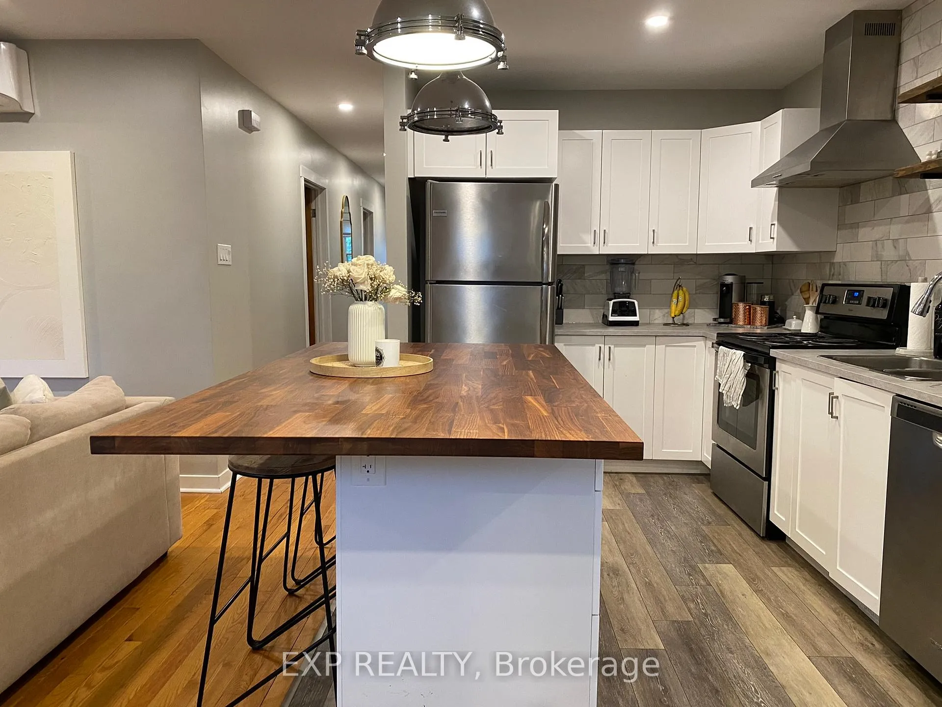 Photo 8 of 1237 Vancouver Avenue, Ottawa, Ellwood — HOMEH