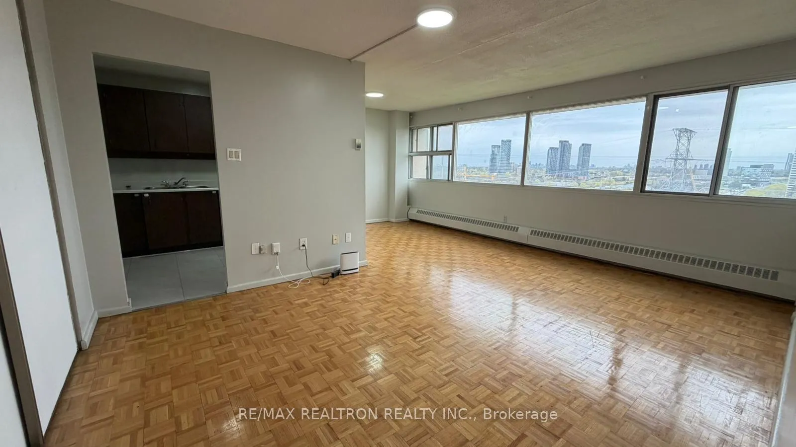 Photo 3 of Unit 1508, 735 Don Mills Road, Toronto, Flemingdon Park — HOMEH