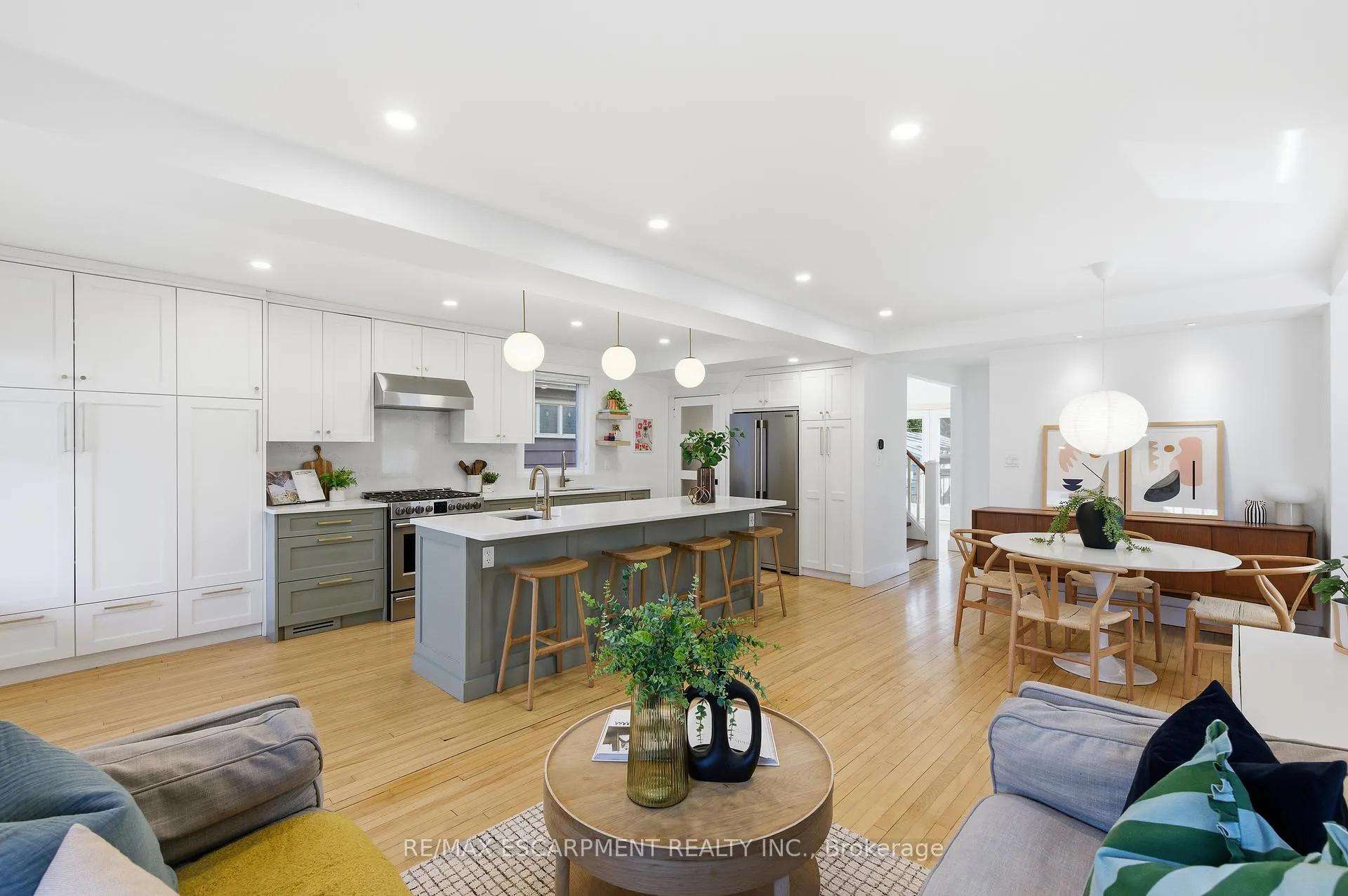 Photo 2 of 73 Arkell Street, Hamilton, Westdale — HOMEH