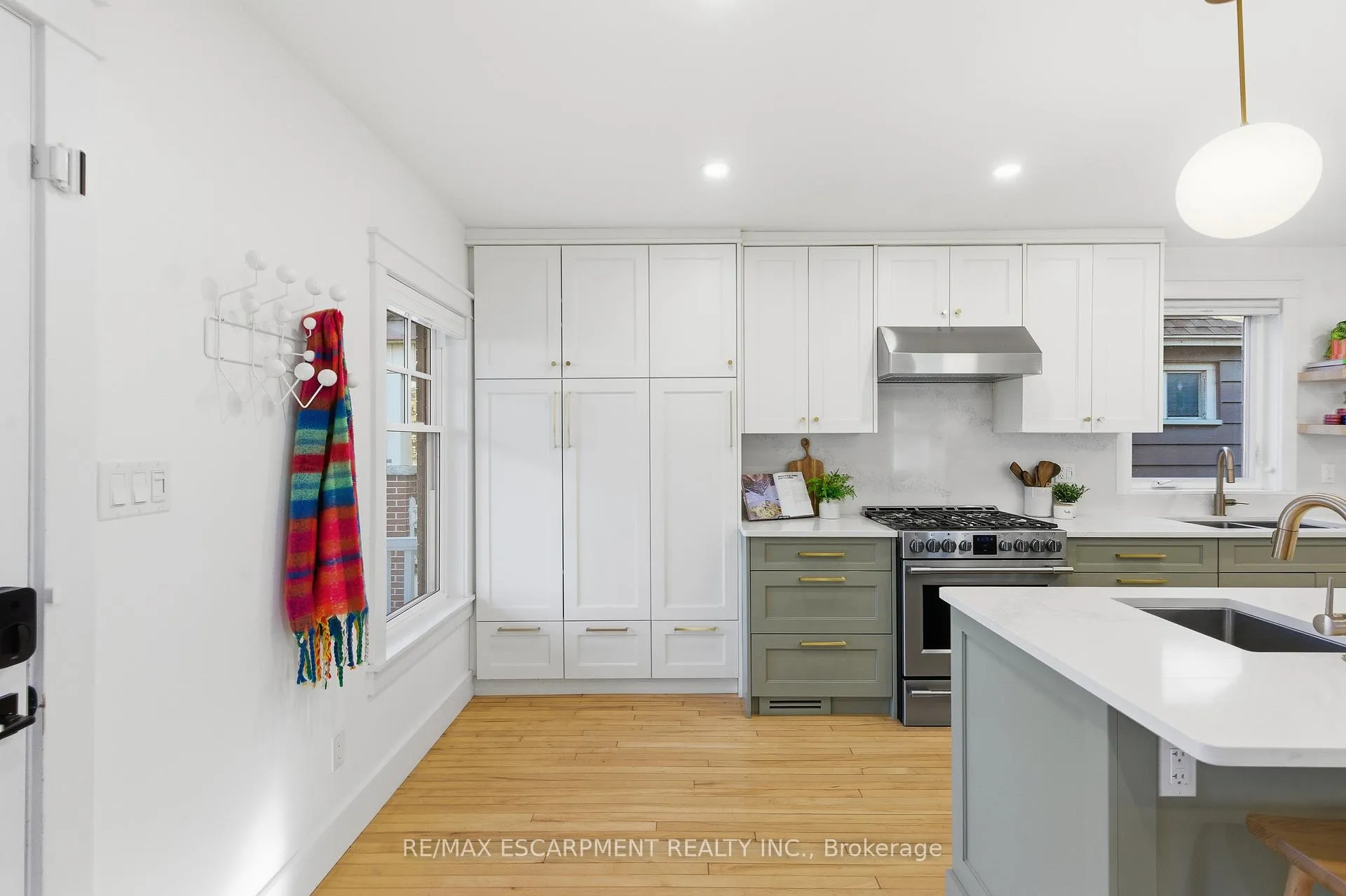 Photo 9 of 73 Arkell Street, Hamilton, Westdale — HOMEH
