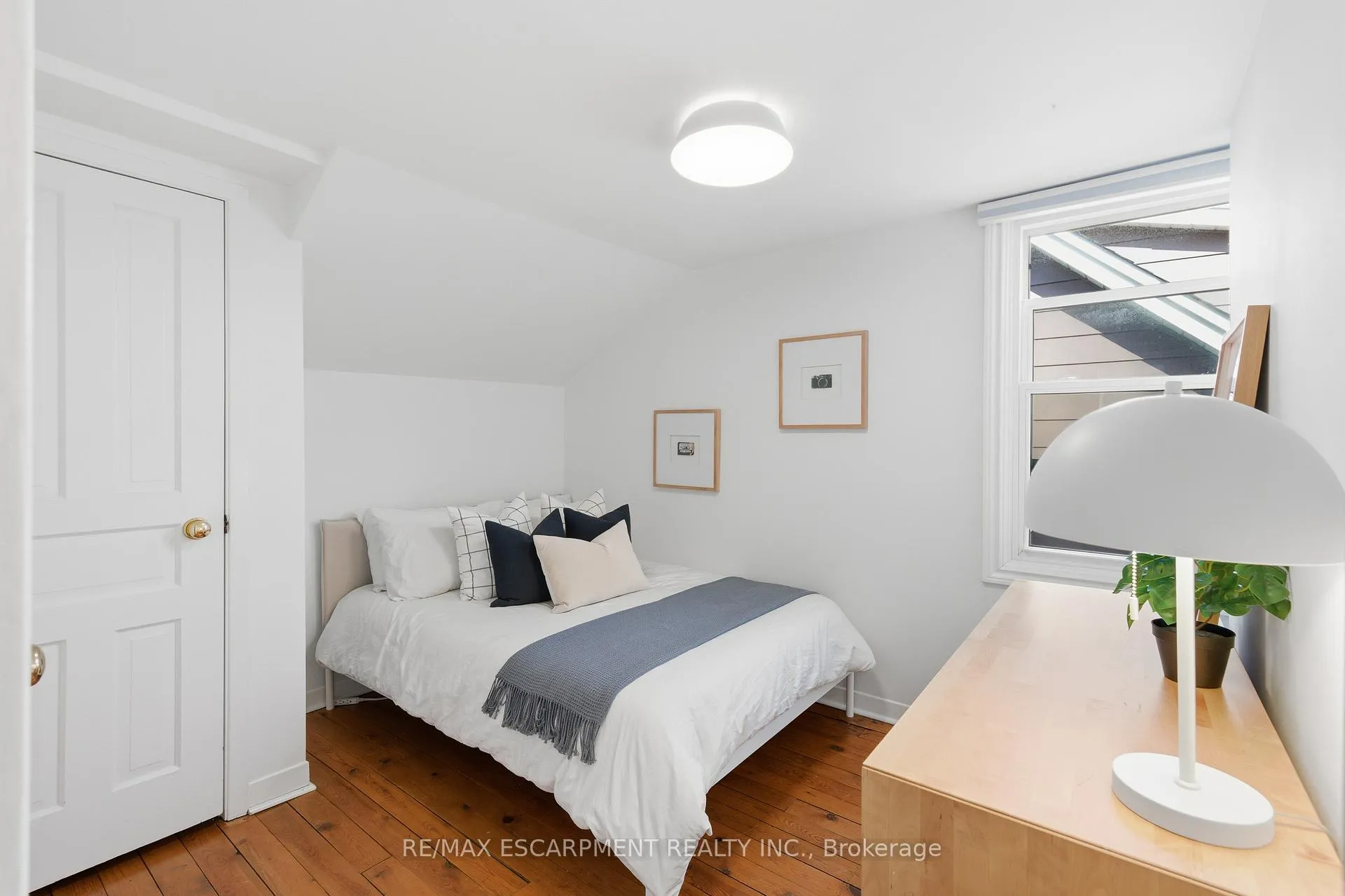 Photo 31 of 73 Arkell Street, Hamilton, Westdale — HOMEH