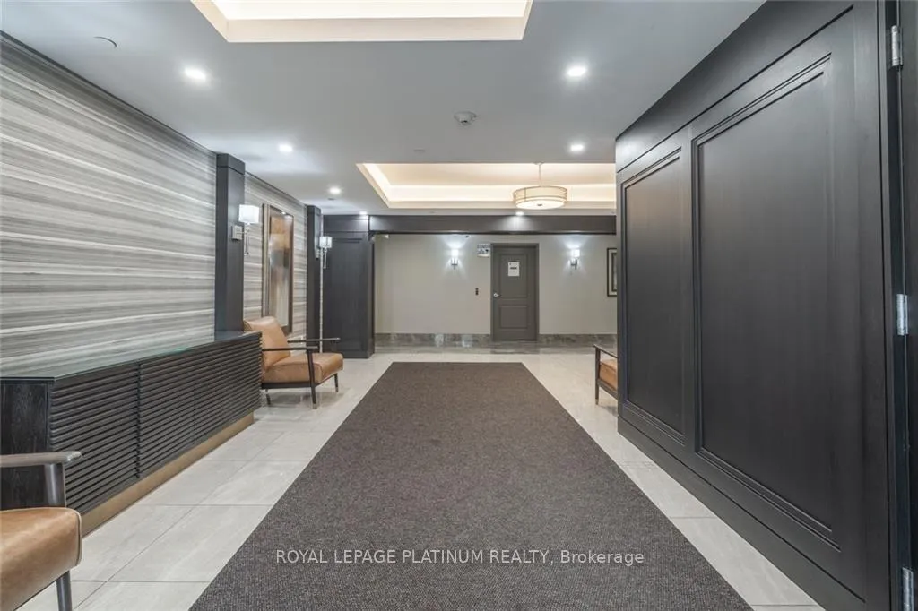Photo 4 of Unit 233, 125 Shoreview Place, Hamilton, Lakeshore — HOMEH