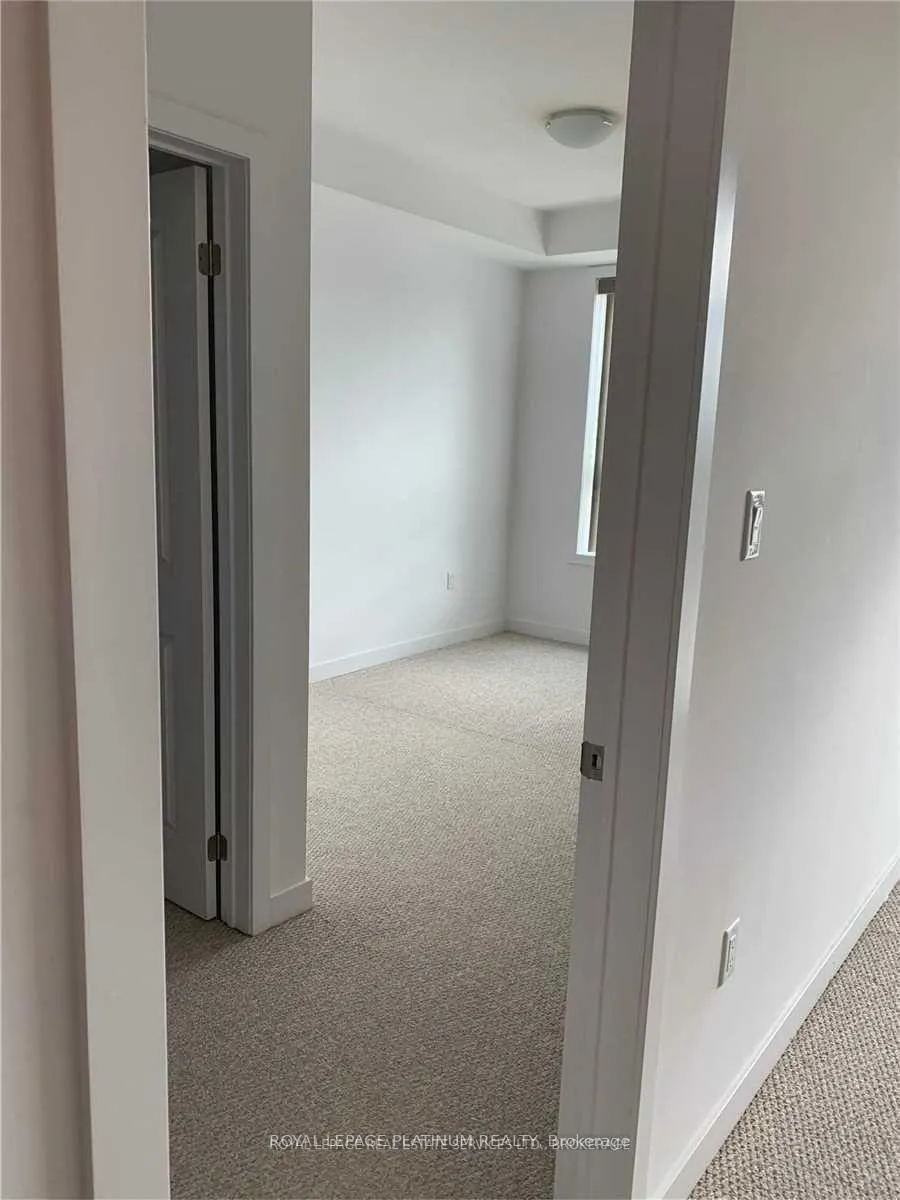 Photo 11 of Unit 233, 125 Shoreview Place, Hamilton, Lakeshore — HOMEH