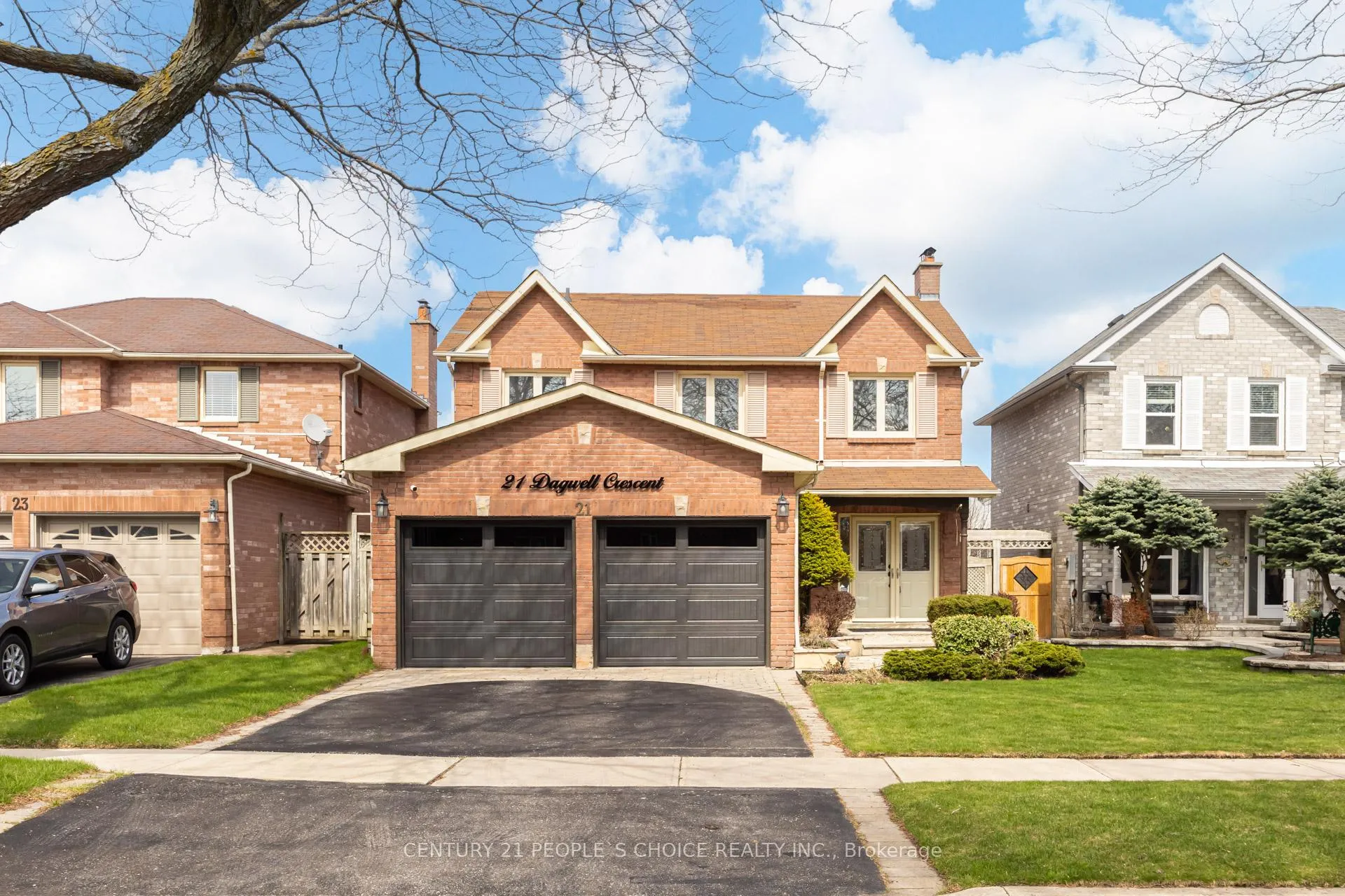 Front of 21 Dagwell Crescent