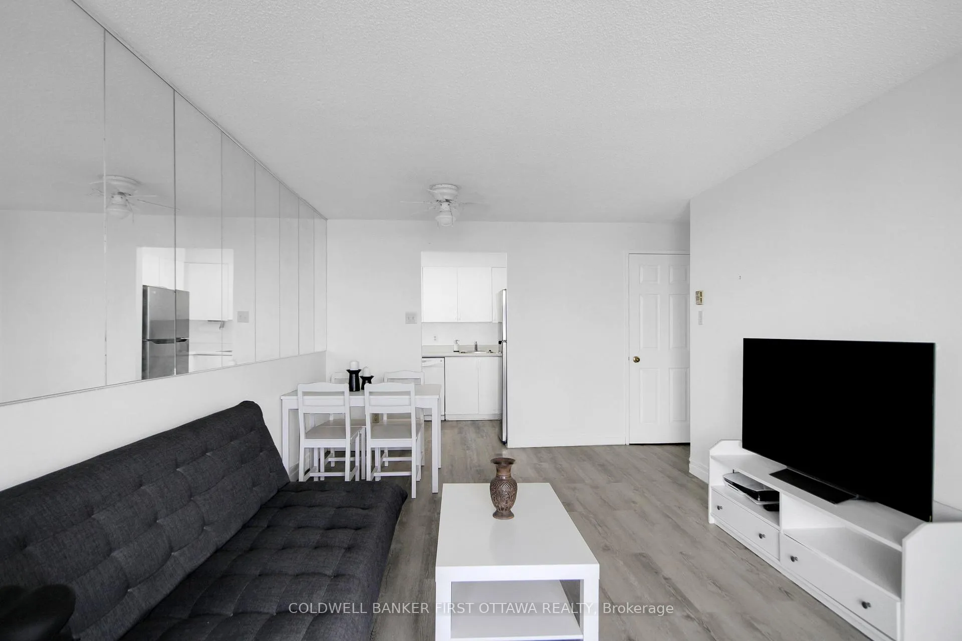 Photo 13 of Unit 811, 1440 Heron Road, Ottawa, Heron Gate — HOMEH