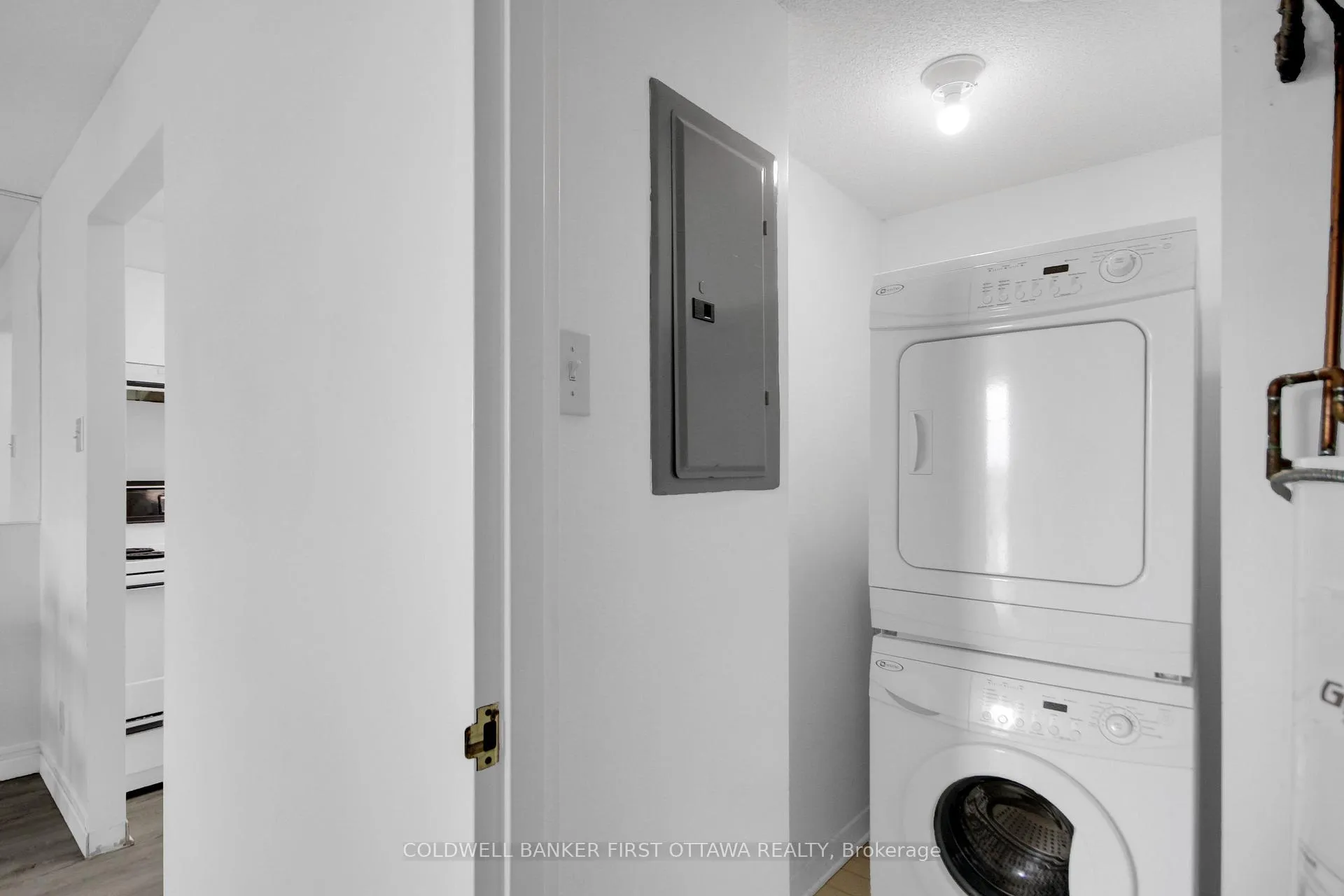 Photo 22 of Unit 811, 1440 Heron Road, Ottawa, Heron Gate — HOMEH