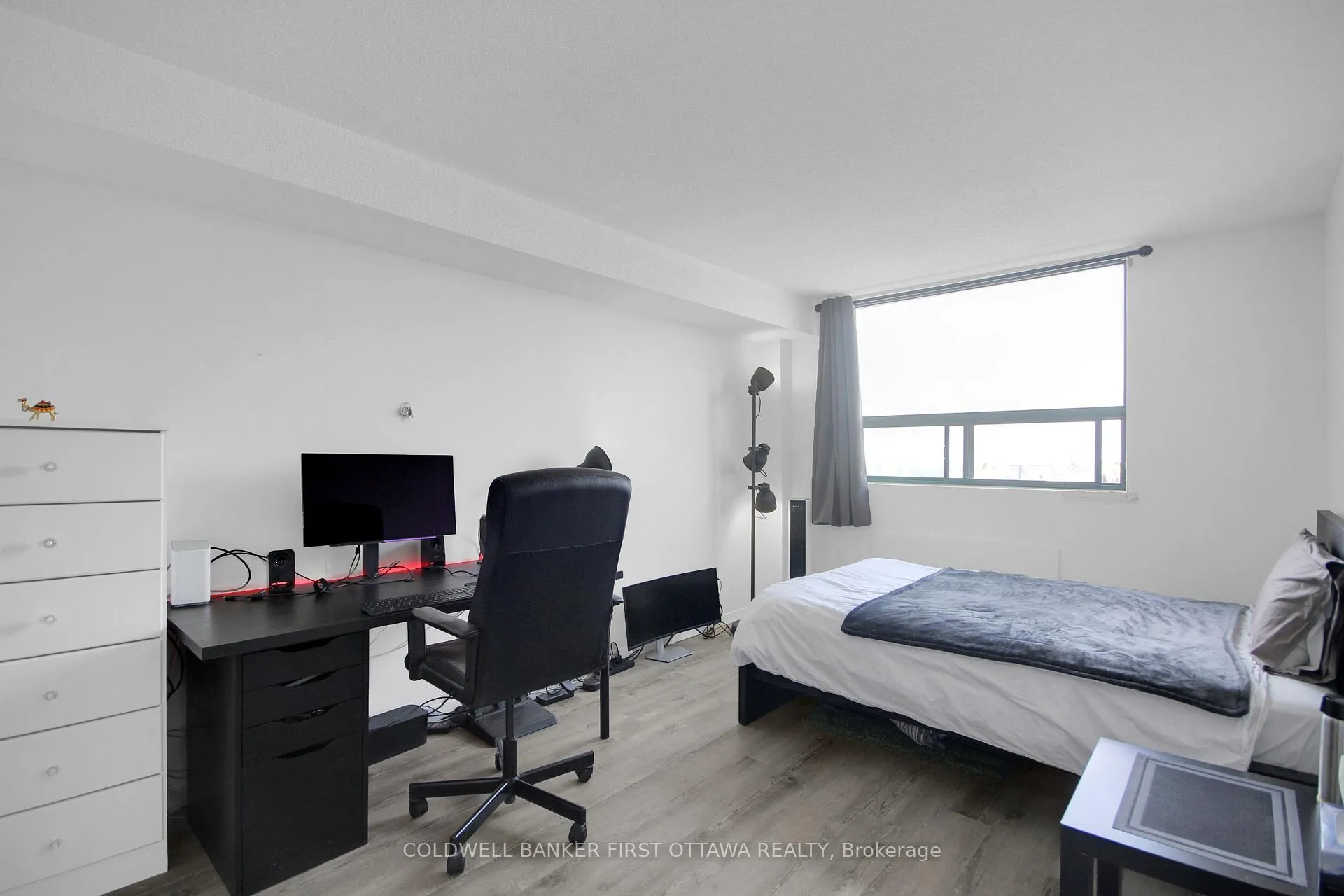 Photo 25 of Unit 811, 1440 Heron Road, Ottawa, Heron Gate — HOMEH