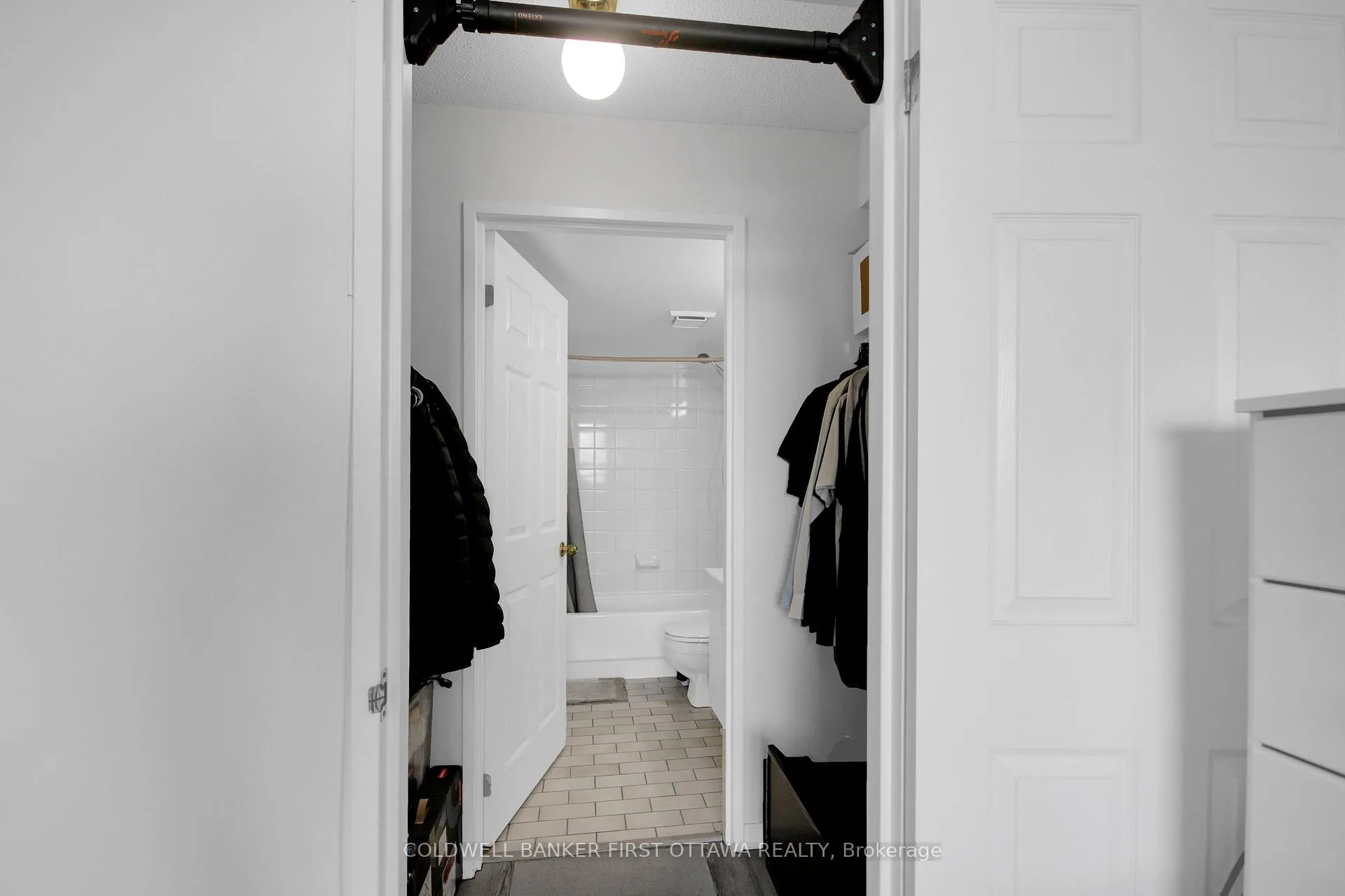 Photo 27 of Unit 811, 1440 Heron Road, Ottawa, Heron Gate — HOMEH