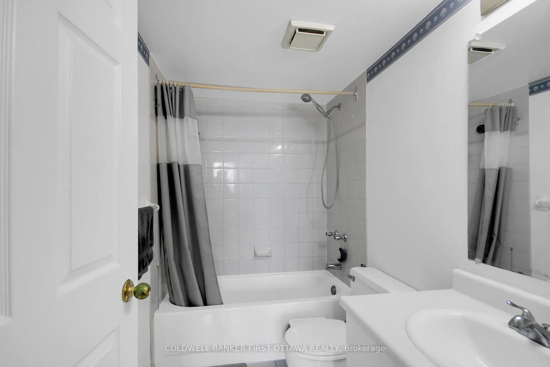 Photo 28 of Unit 811, 1440 Heron Road, Ottawa, Heron Gate — HOMEH