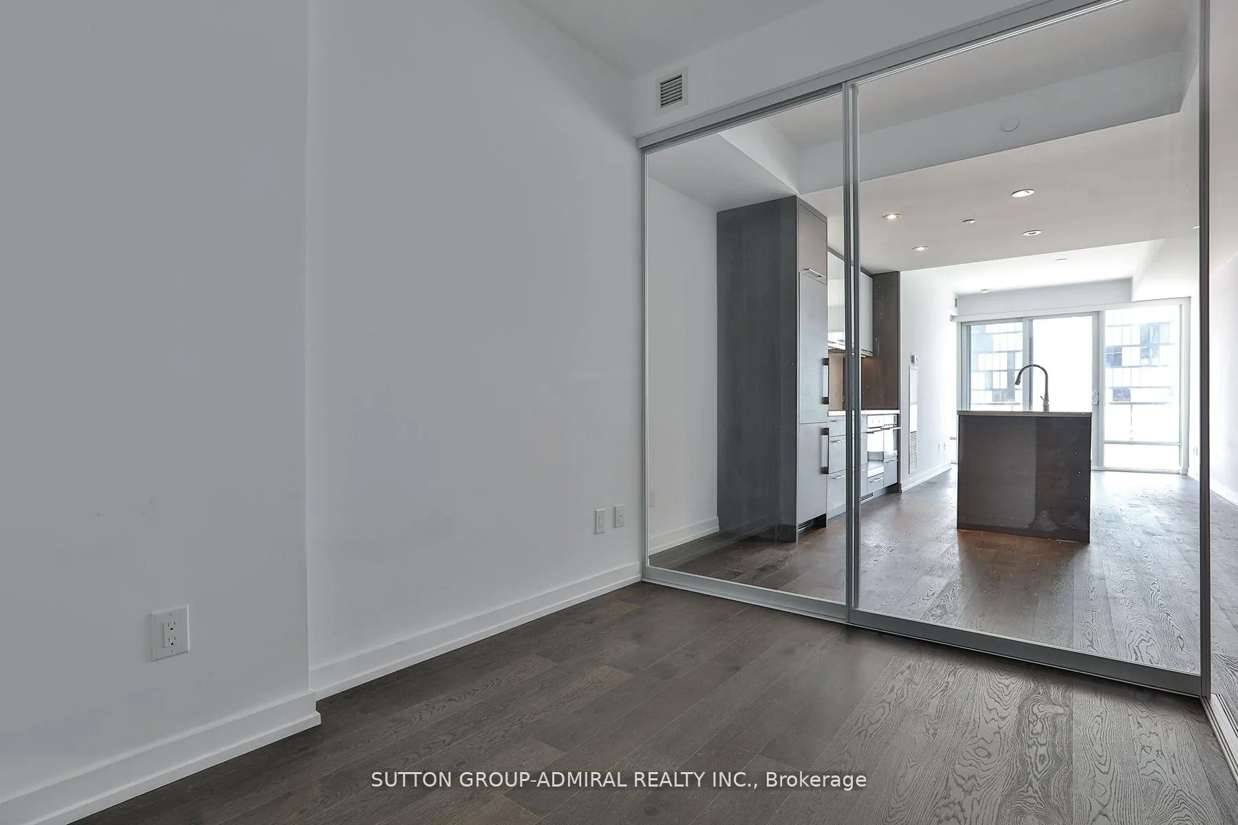 Photo 11 of Unit 2308, 488 University Avenue, Toronto, Kensington-Chinatown — HOMEH
