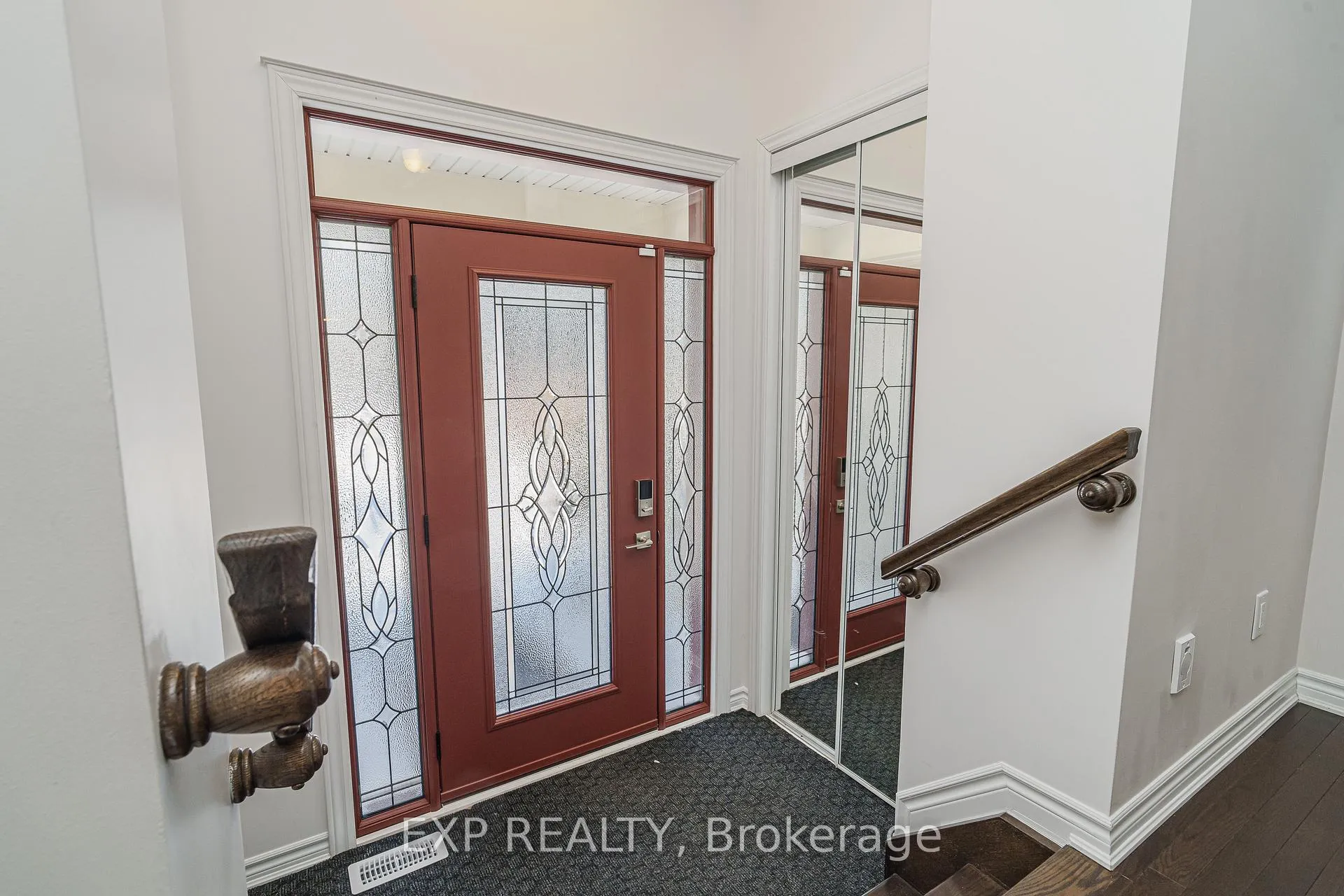 Photo 3 of 215 Rivertree Street, Ottawa, Kanata - Emerald Meadows/Trailwest — HOMEH