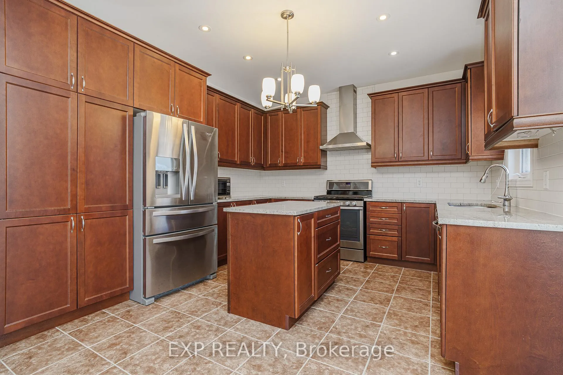 Photo 8 of 215 Rivertree Street, Ottawa, Kanata - Emerald Meadows/Trailwest — HOMEH