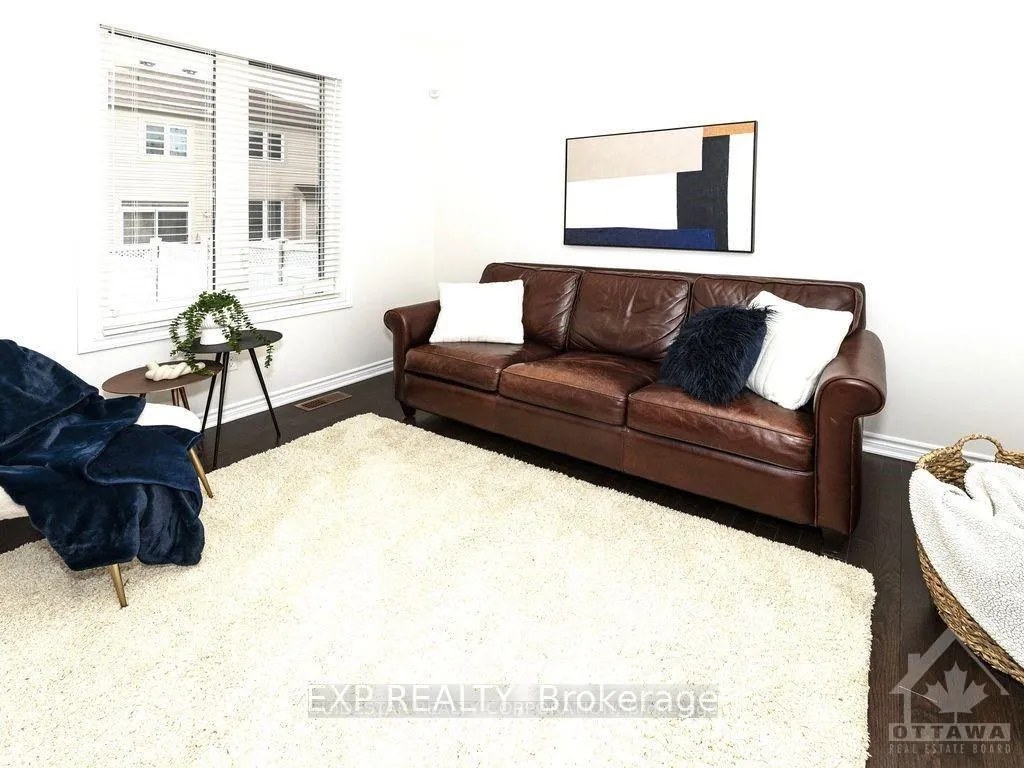 Photo 10 of 215 Rivertree Street, Ottawa, Kanata - Emerald Meadows/Trailwest — HOMEH