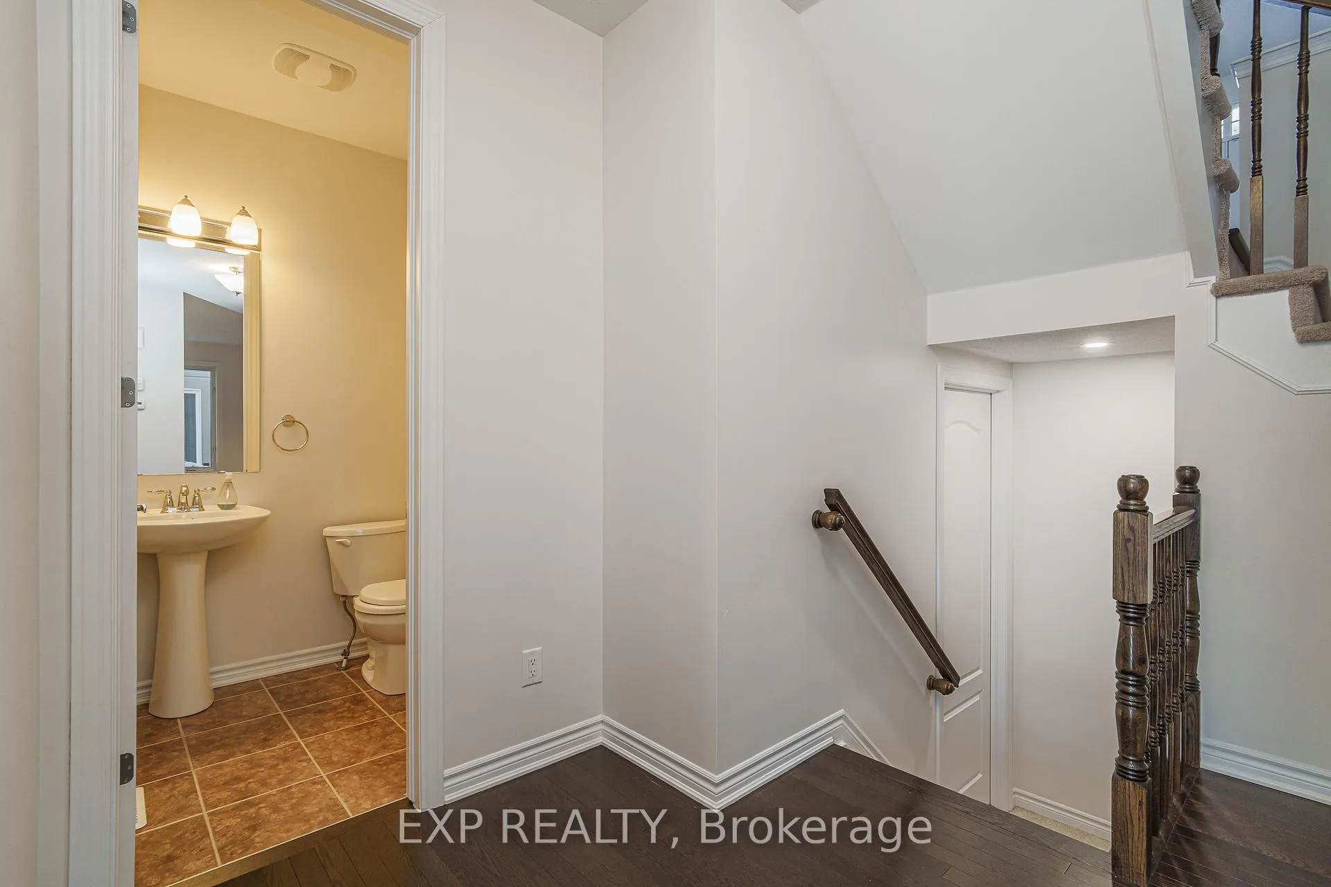 Photo 12 of 215 Rivertree Street, Ottawa, Kanata - Emerald Meadows/Trailwest — HOMEH