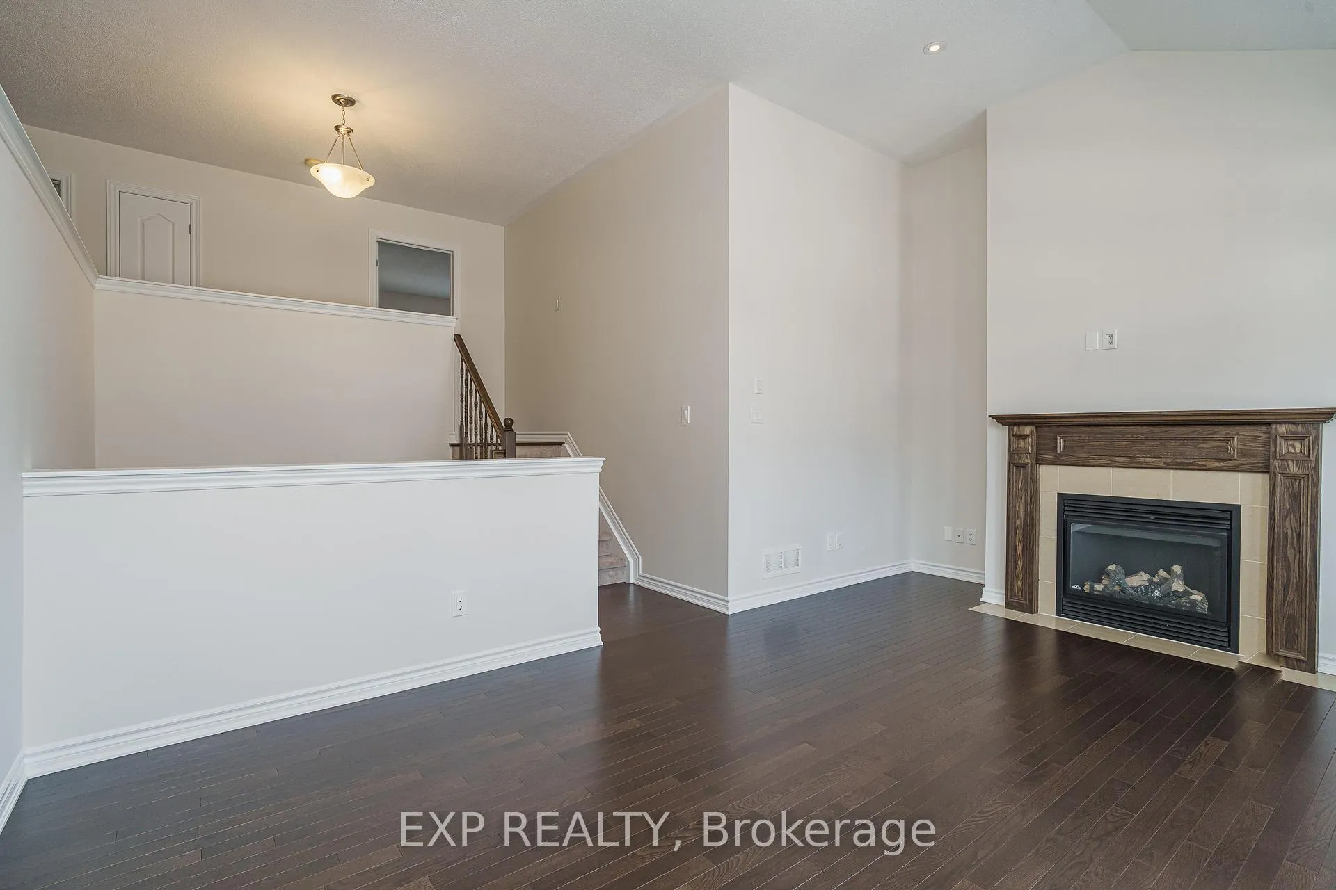 Photo 14 of 215 Rivertree Street, Ottawa, Kanata - Emerald Meadows/Trailwest — HOMEH