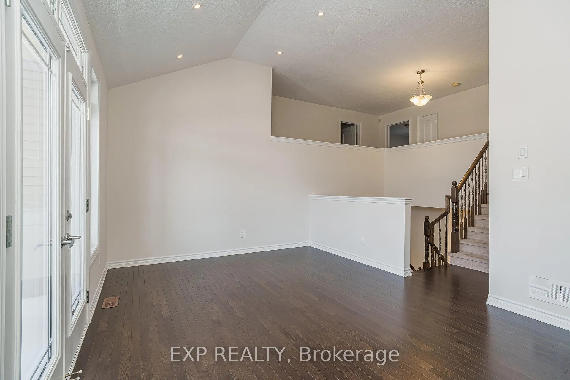 Photo 16 of 215 Rivertree Street, Ottawa, Kanata - Emerald Meadows/Trailwest — HOMEH
