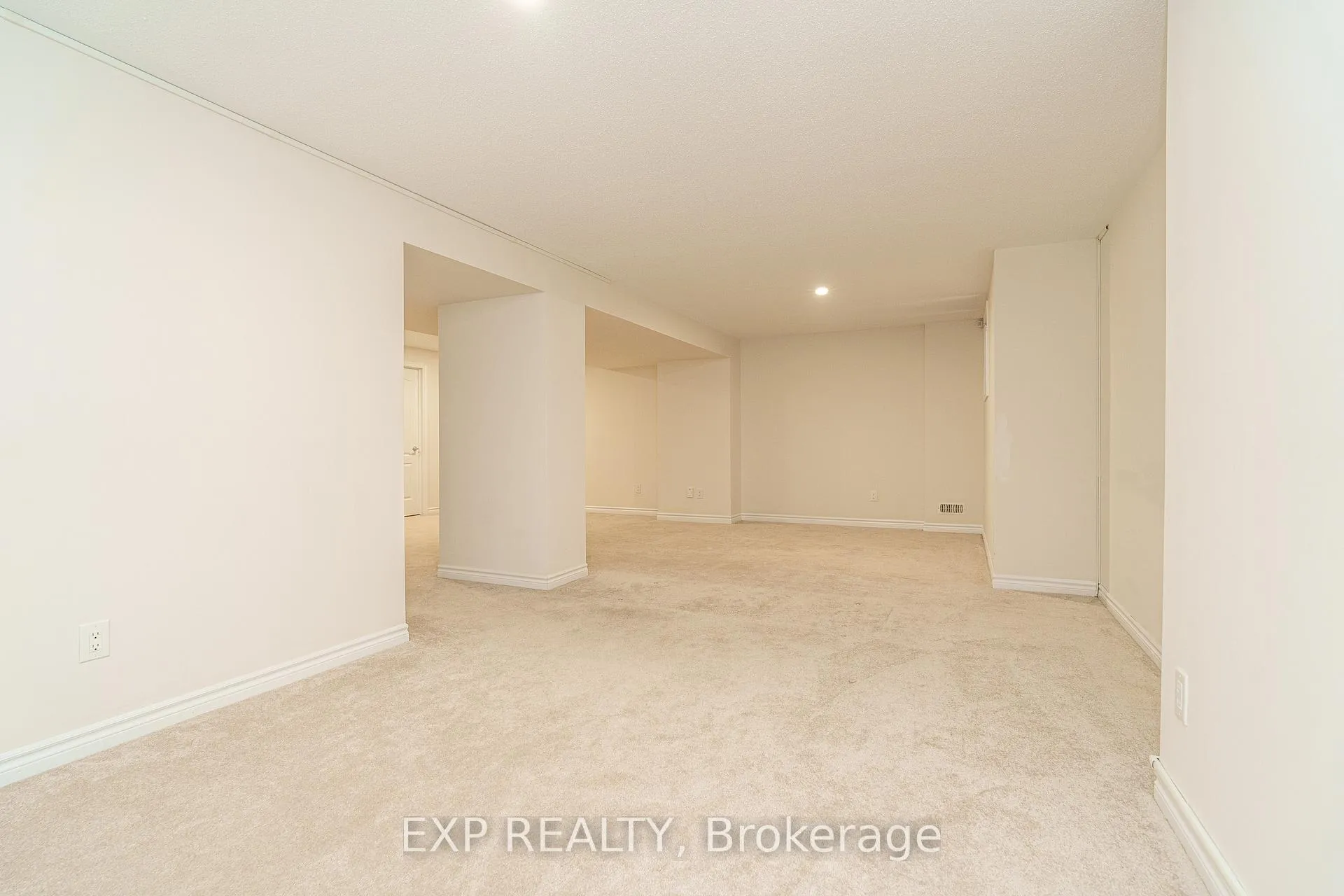 Photo 26 of 215 Rivertree Street, Ottawa, Kanata - Emerald Meadows/Trailwest — HOMEH