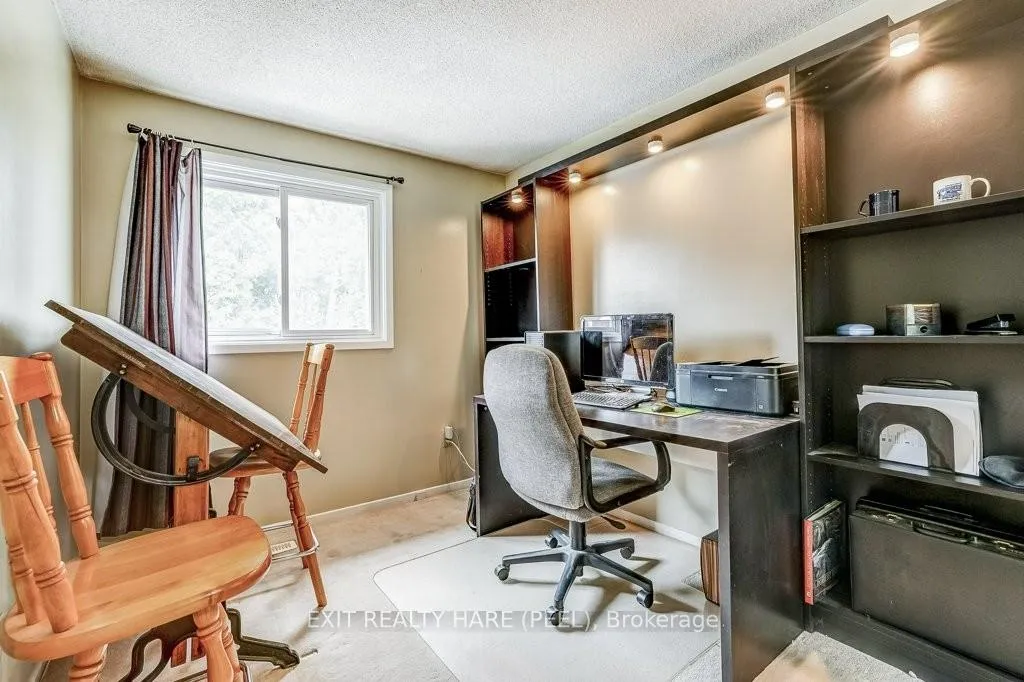 Photo 20 of 28 Sparklett Crescent, Brampton, Heart Lake East — HOMEH