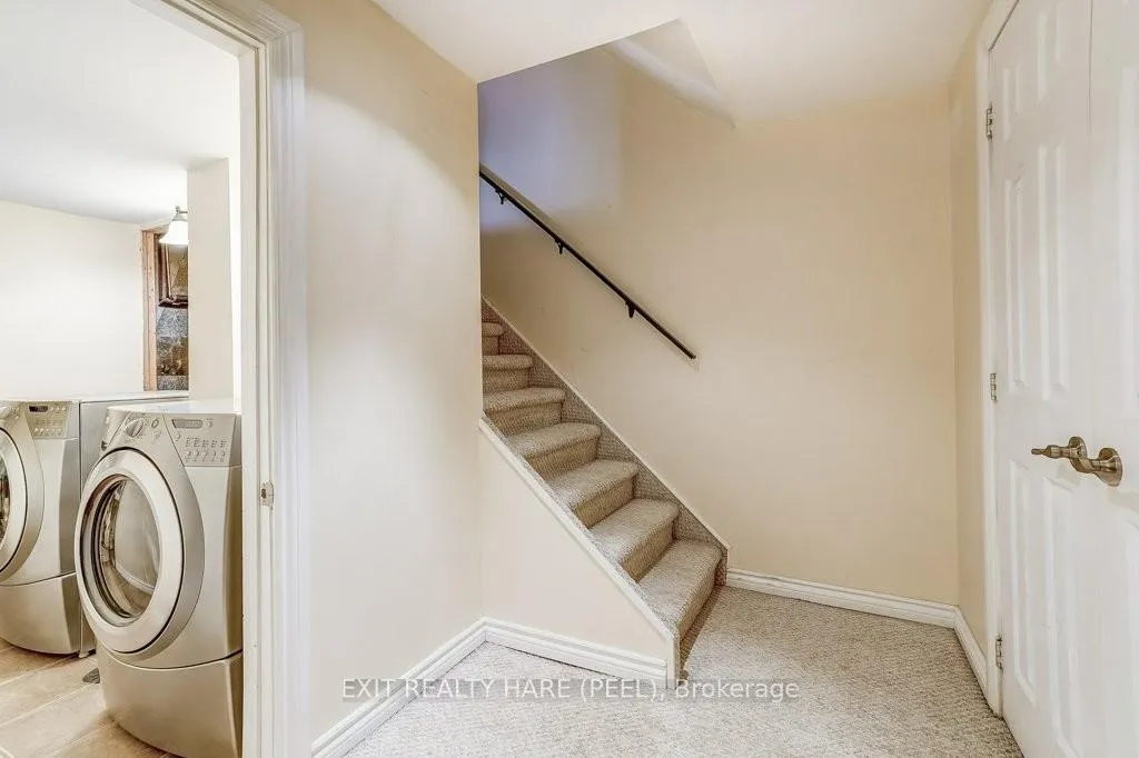 Photo 22 of 28 Sparklett Crescent, Brampton, Heart Lake East — HOMEH
