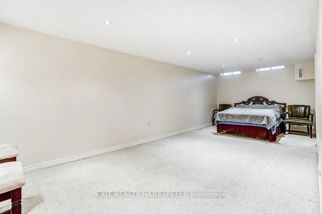 Photo 25 of 28 Sparklett Crescent, Brampton, Heart Lake East — HOMEH