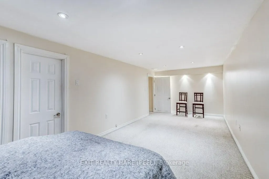 Photo 27 of 28 Sparklett Crescent, Brampton, Heart Lake East — HOMEH