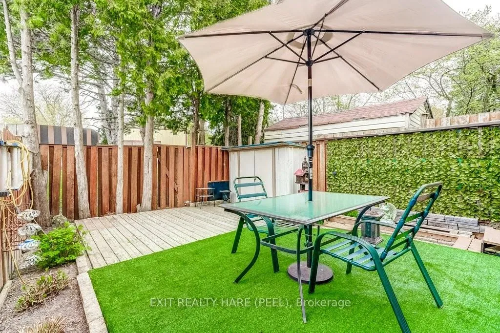 Photo 31 of 28 Sparklett Crescent, Brampton, Heart Lake East — HOMEH