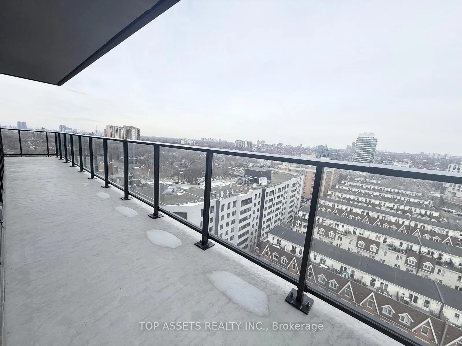 Photo 8 of Unit 1106, 285 Dufferin Street, Toronto, South Parkdale — HOMEH